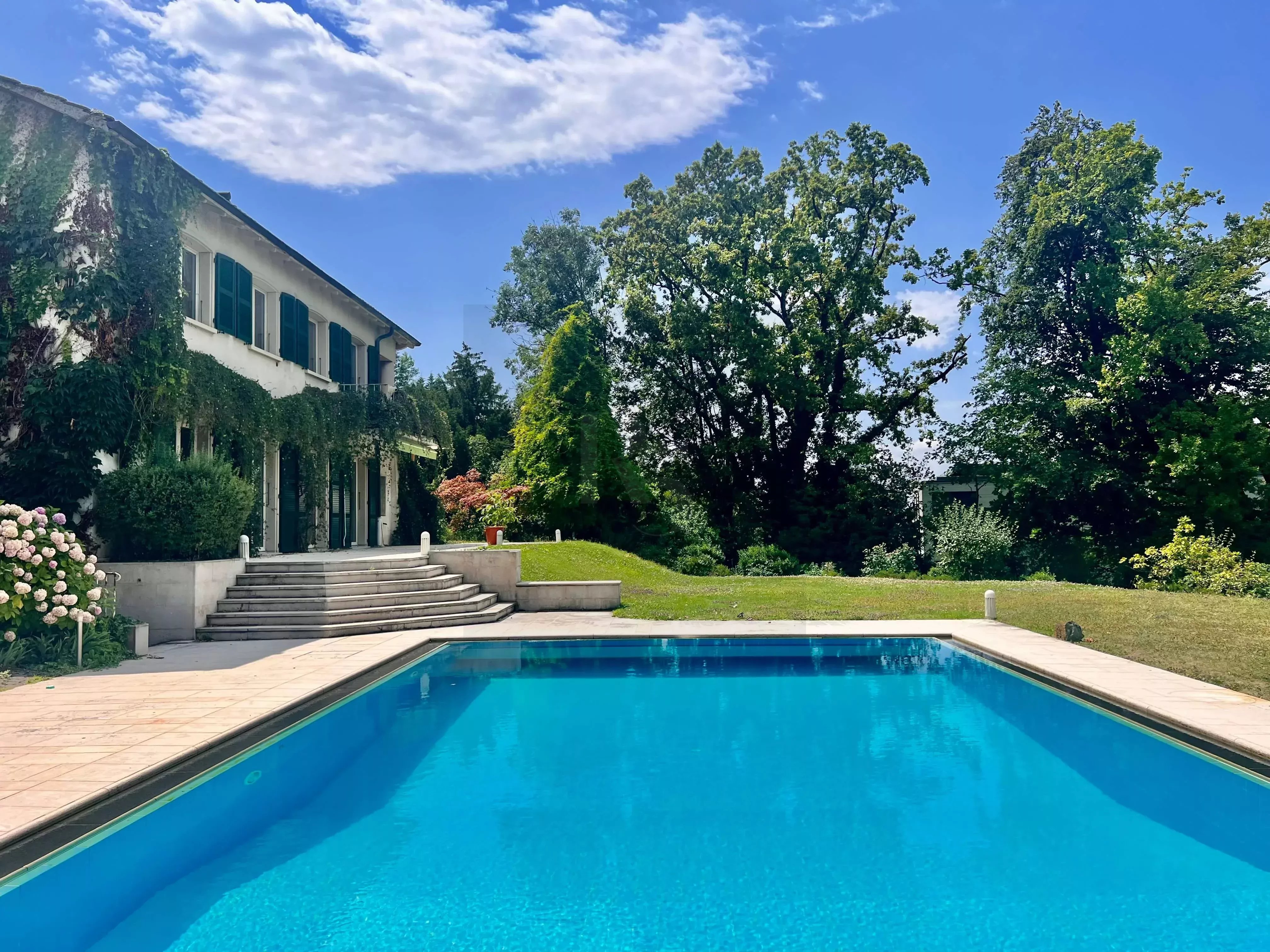 Villa d&rsquo;exception à Cologny avec vue imprenable sur le lac — photo 3