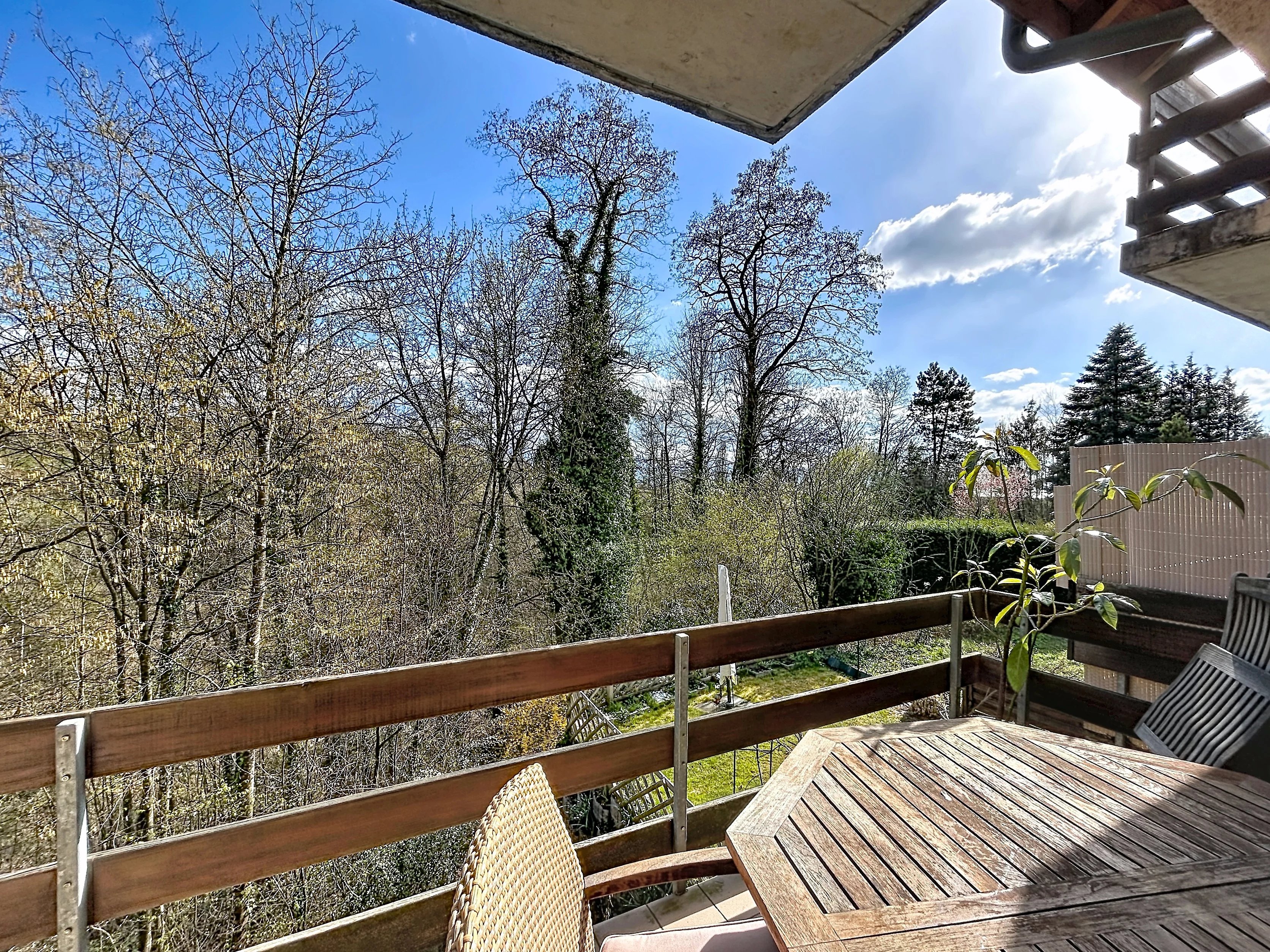 Appartement-villa situé dans les hauteurs de Lutry