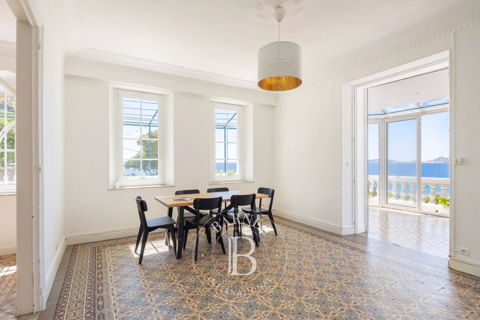 Marseille  - Maison 6 Pi&egrave;ces 4 Chambres - picture 10