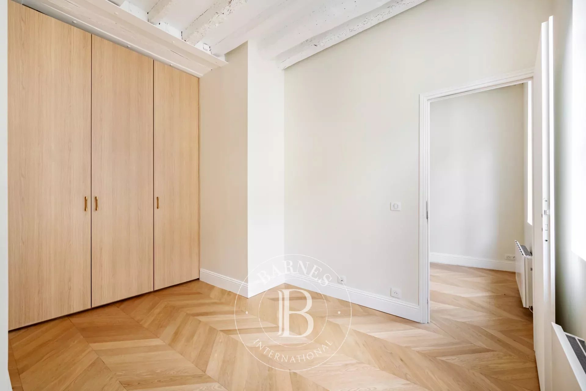 Daire Paris 3ème - picture 8