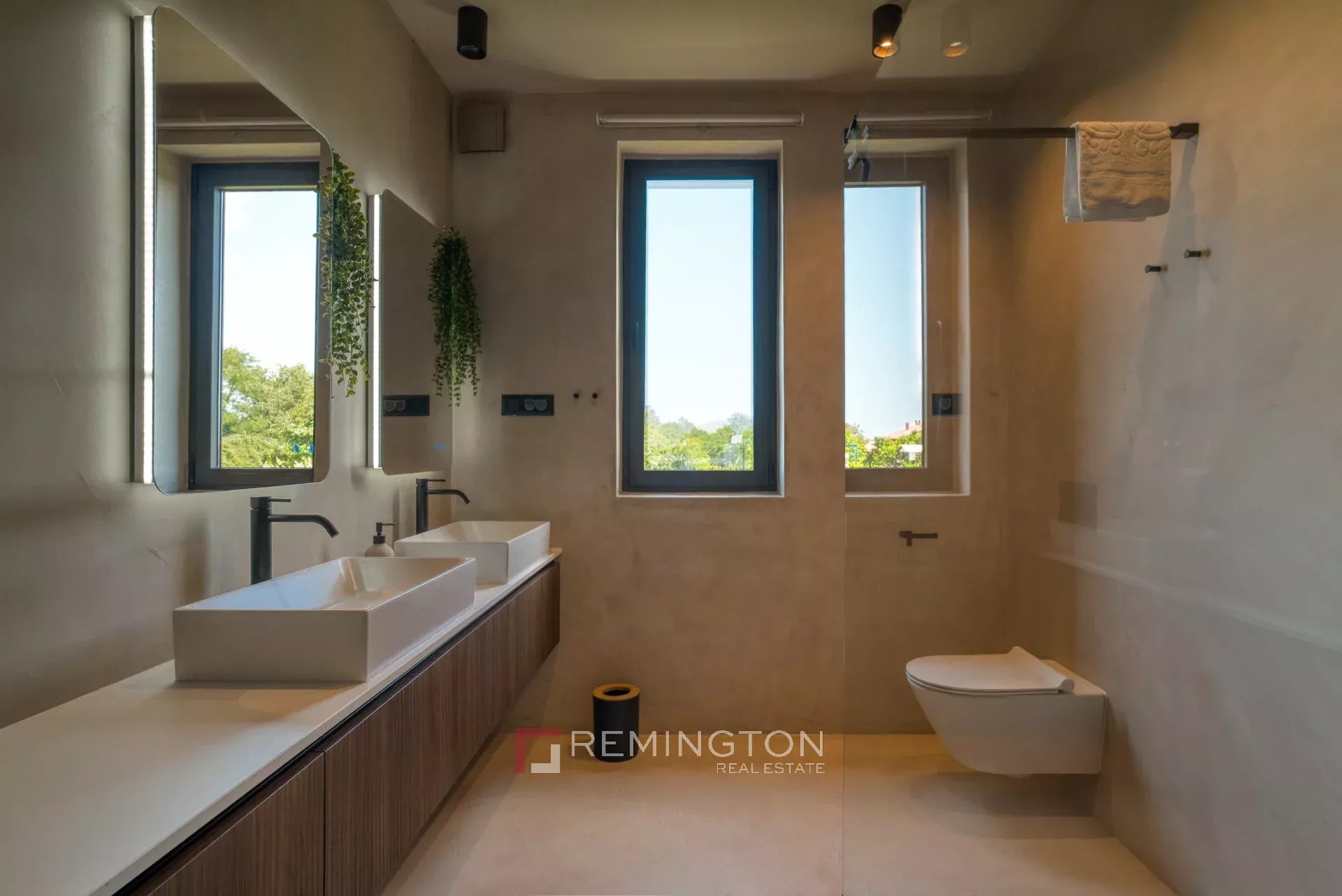 Villa/Townhouse's Image 8