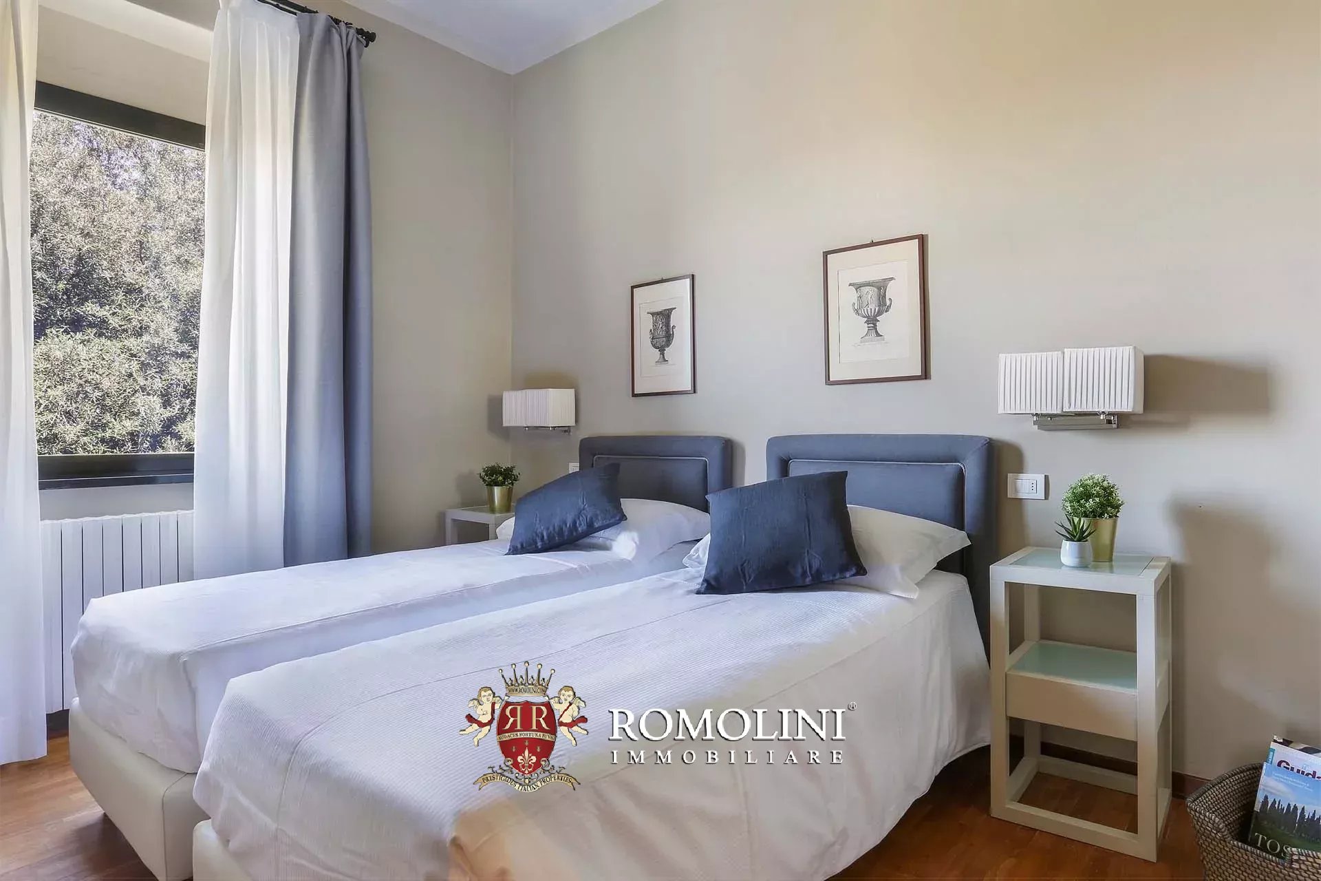 25 Bedroom Vineyard's Image 86