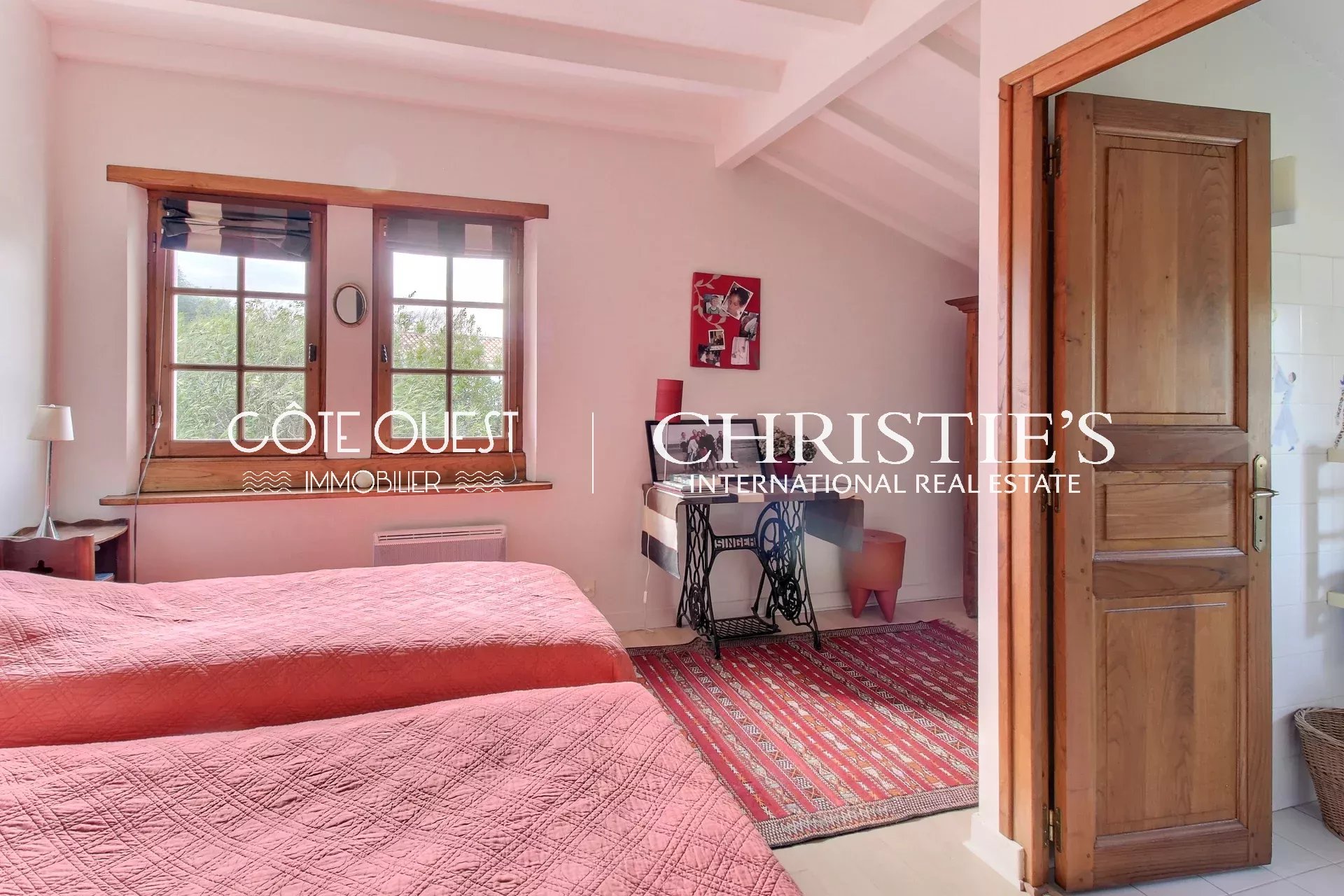 4 Bedroom Villa/Townhouse's Image 10