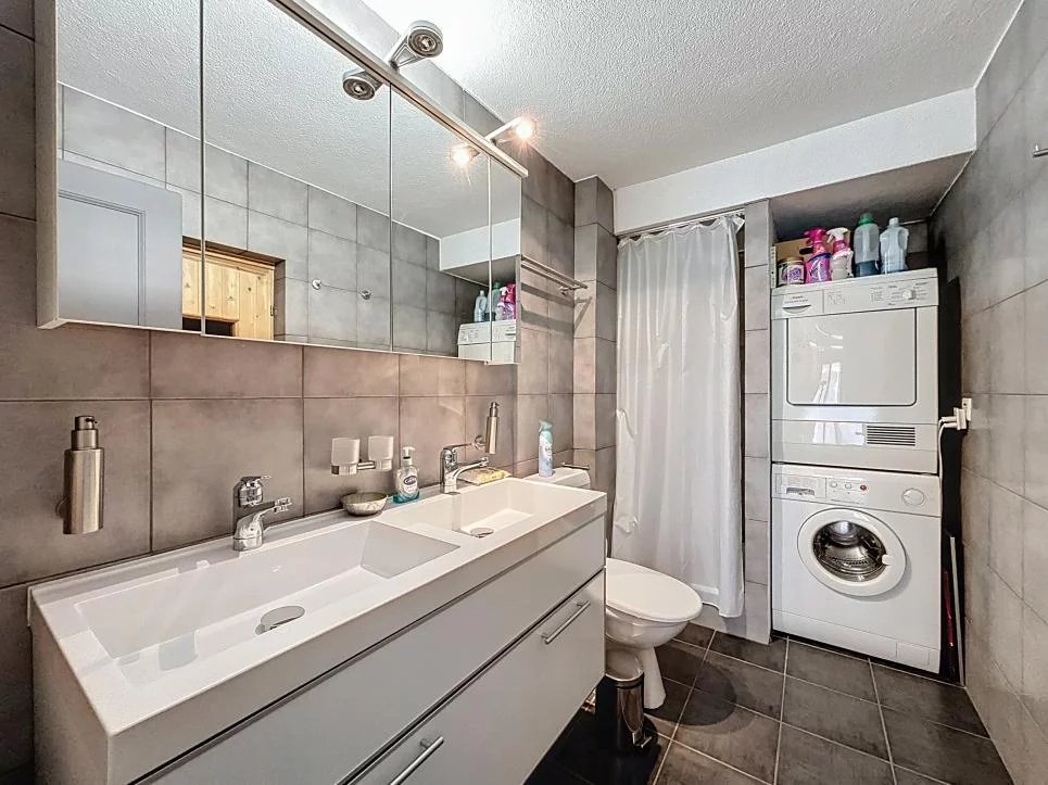 Appartement rénové au centre de la station