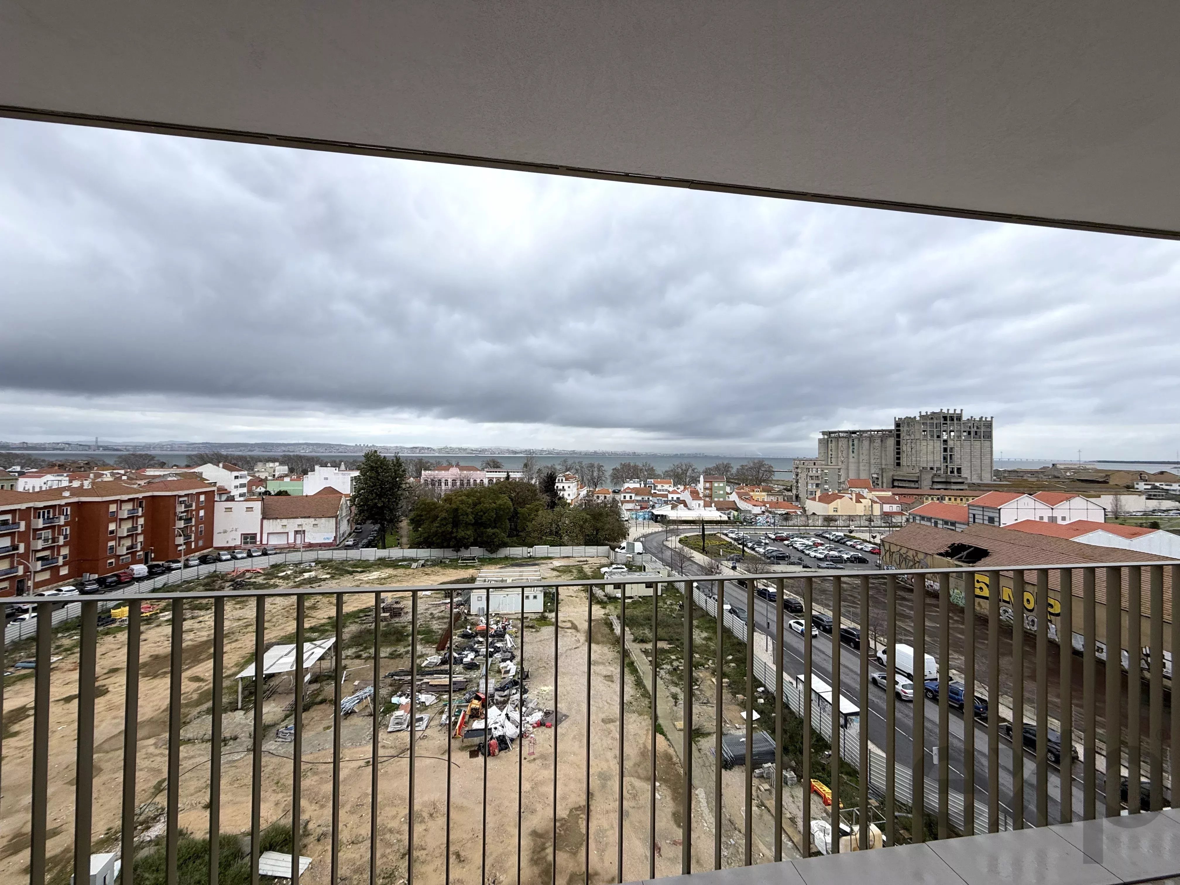 2-BEDR. SUITE, POOL, BALCONY, GARAGE 86647813 image 25