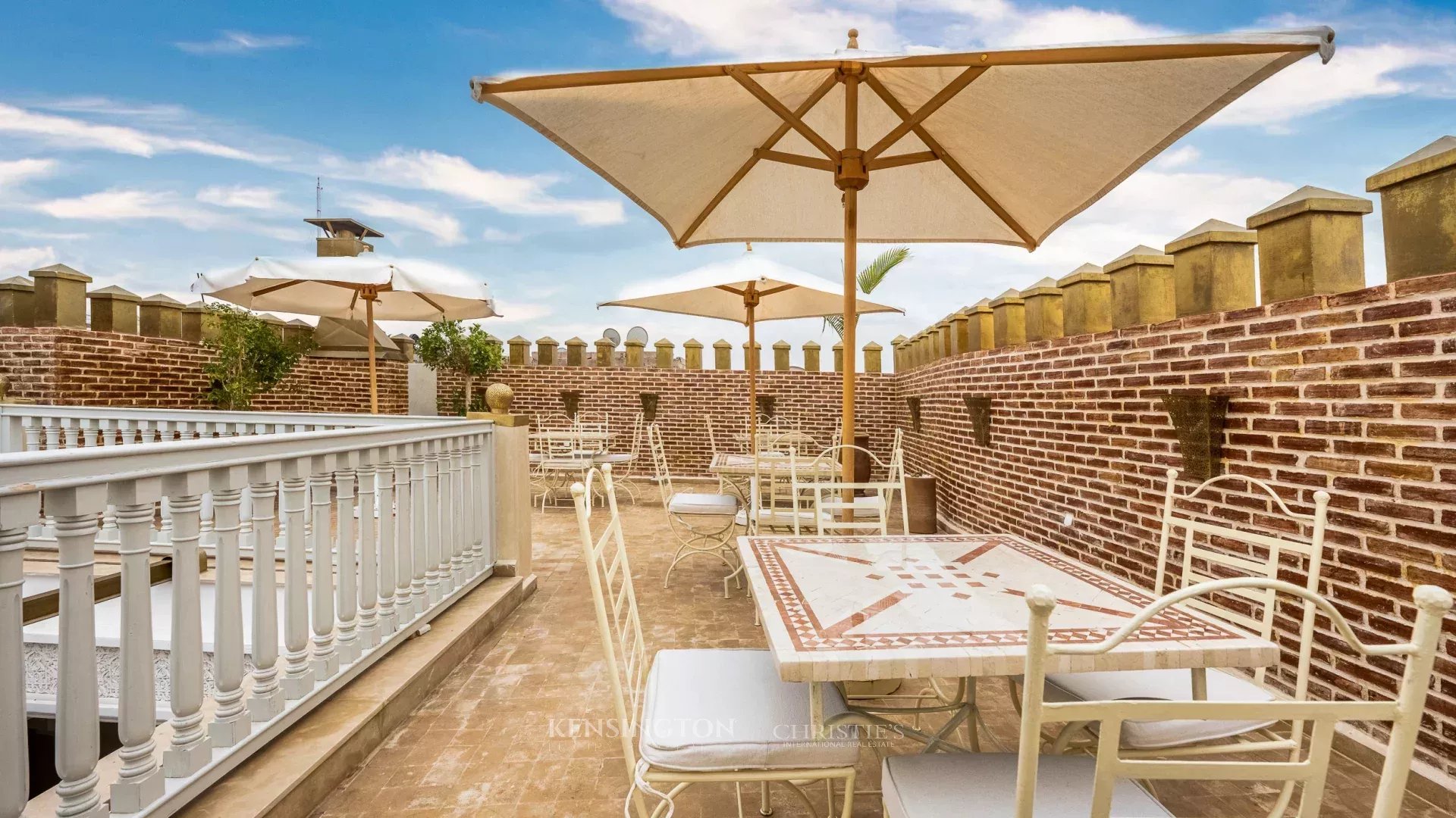 8 Bedroom Villa/Townhouse's Image 20