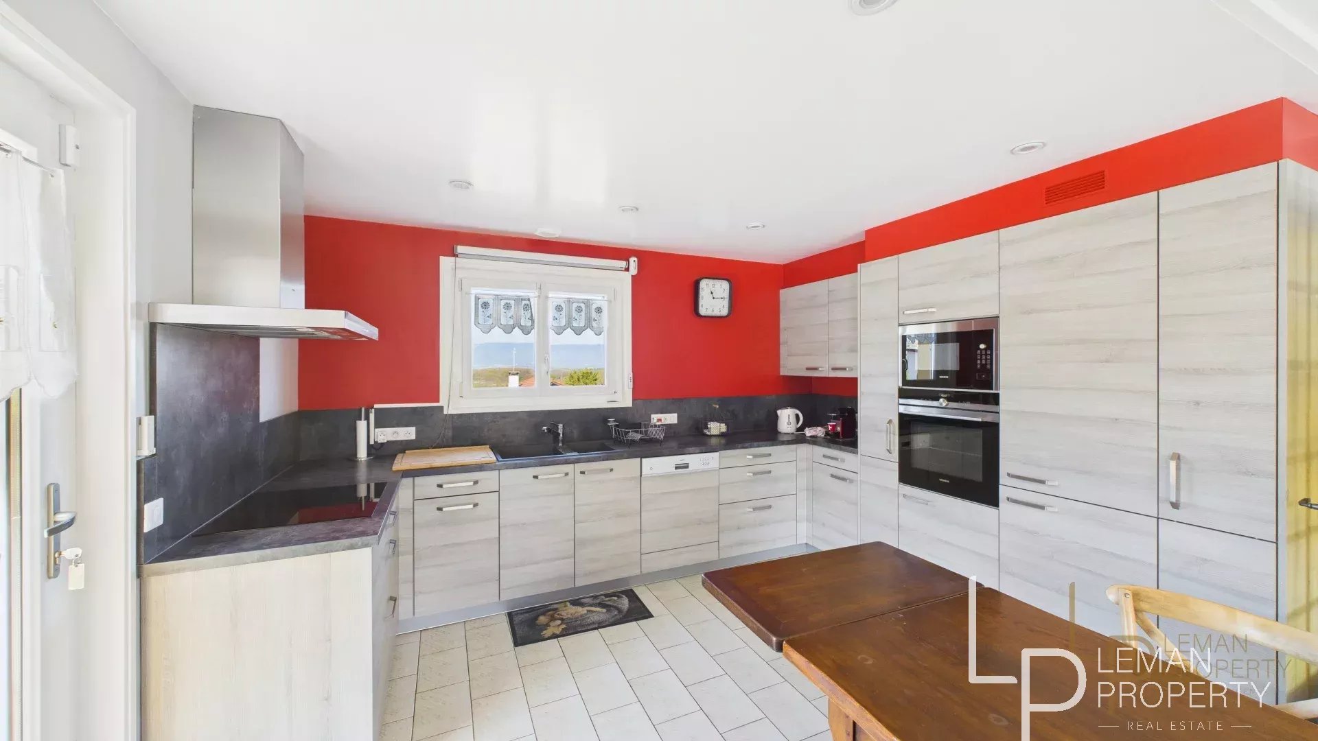 L'agence Leman property vous propose un maison à la vente