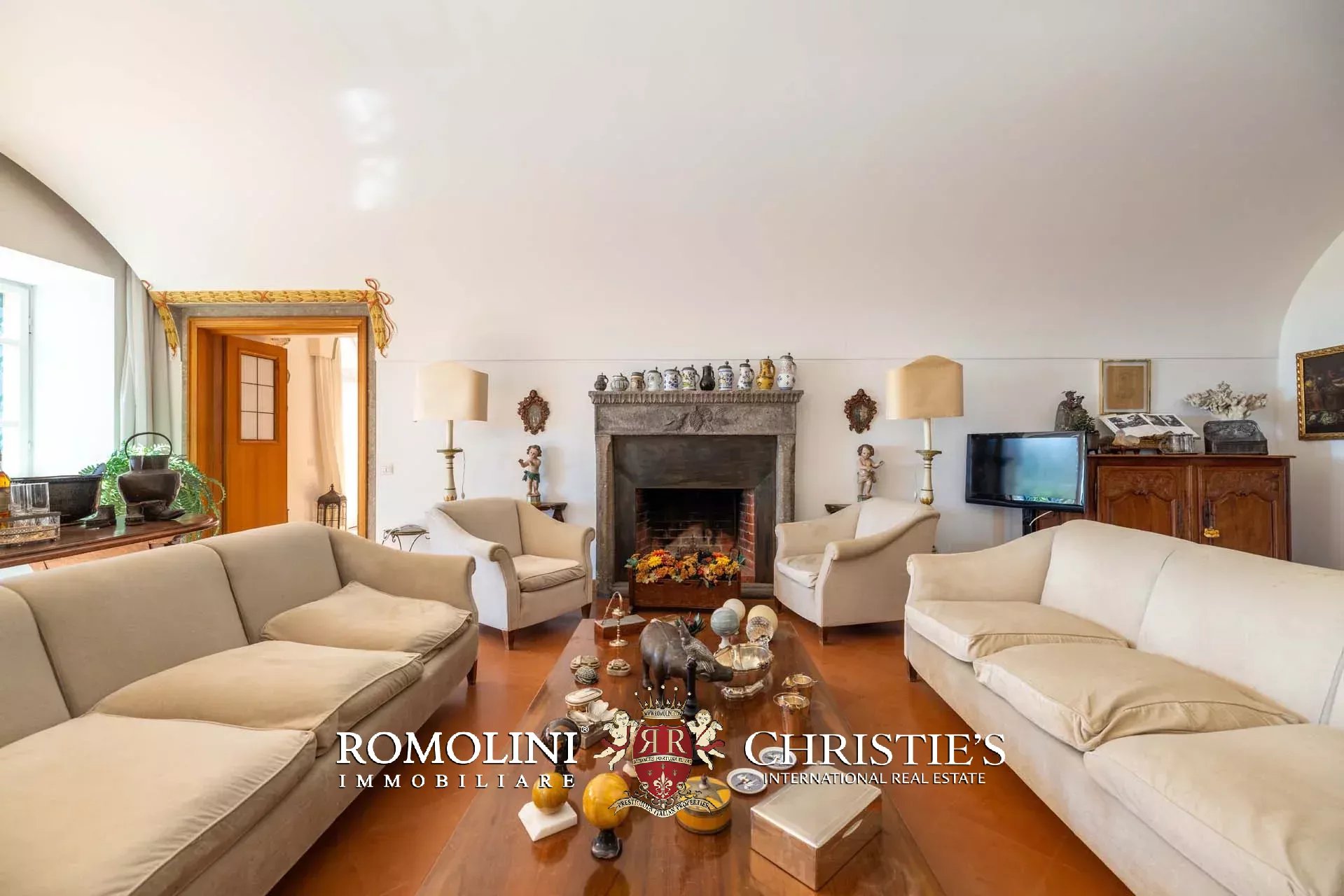 30 Bedroom Villa/Townhouse's Image 21