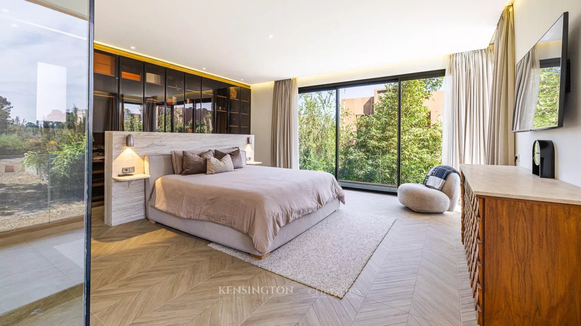 5 Bedroom Villa/Townhouse's Image 13