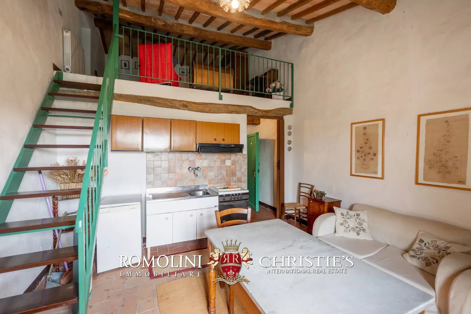 6 Bedroom Villa/Townhouse's Image 34
