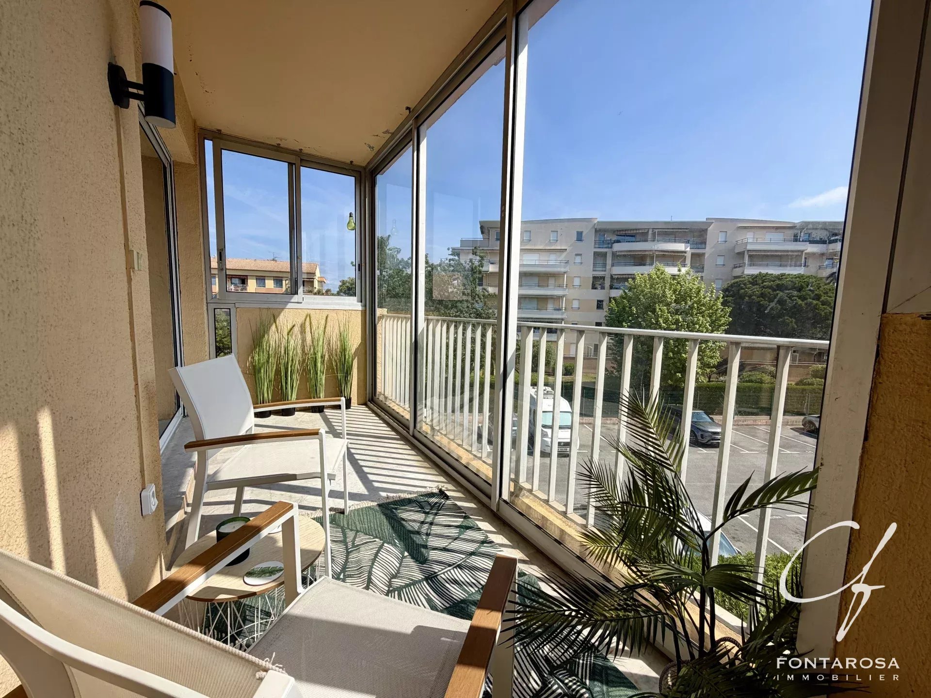 Agence immobilière de 