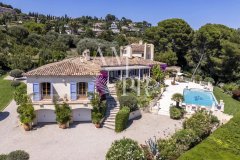 Provençal property close to the old village of 410m2 in Mougins — photo 2 of 7