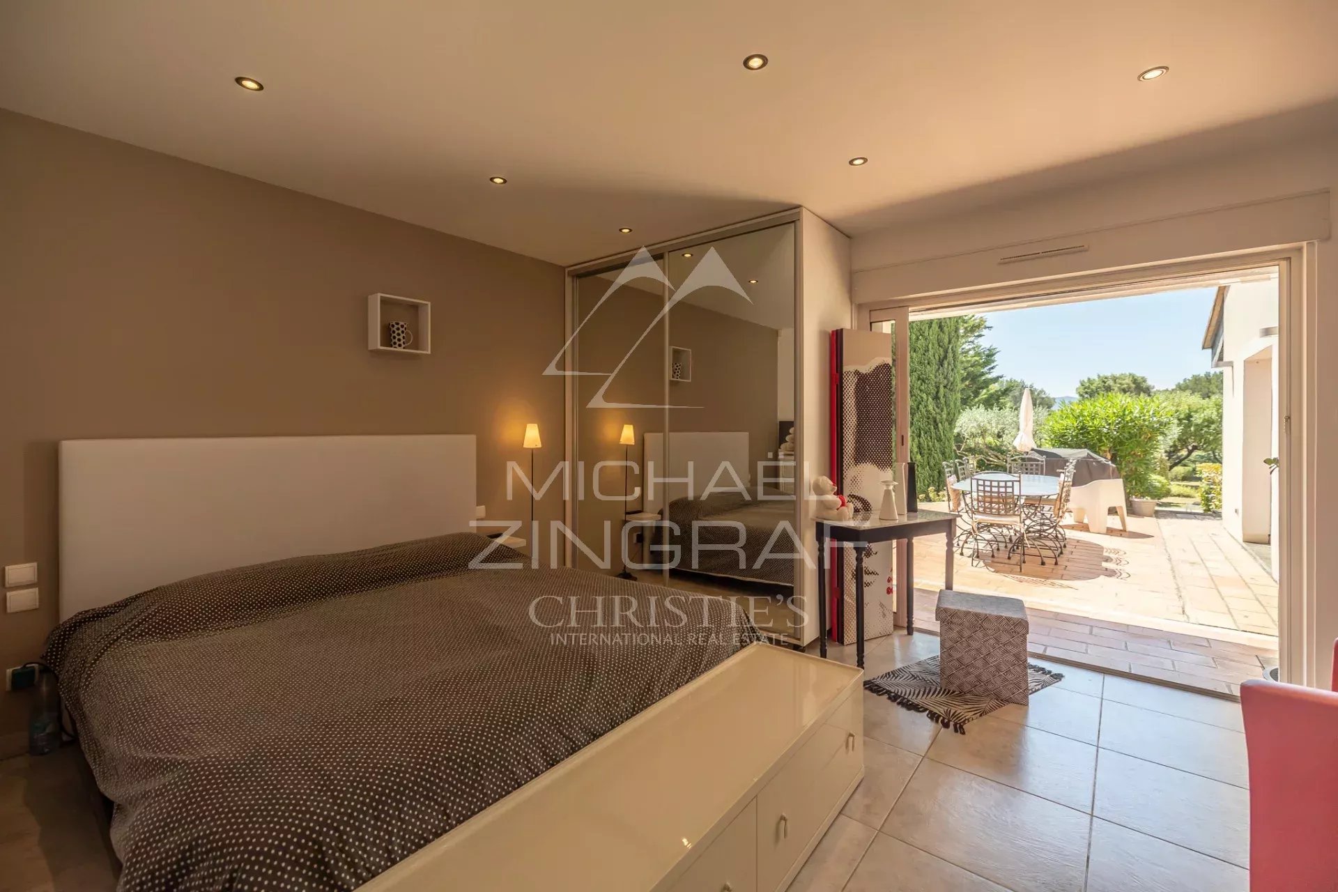 4 Bedroom Villa/Townhouse's Image 5