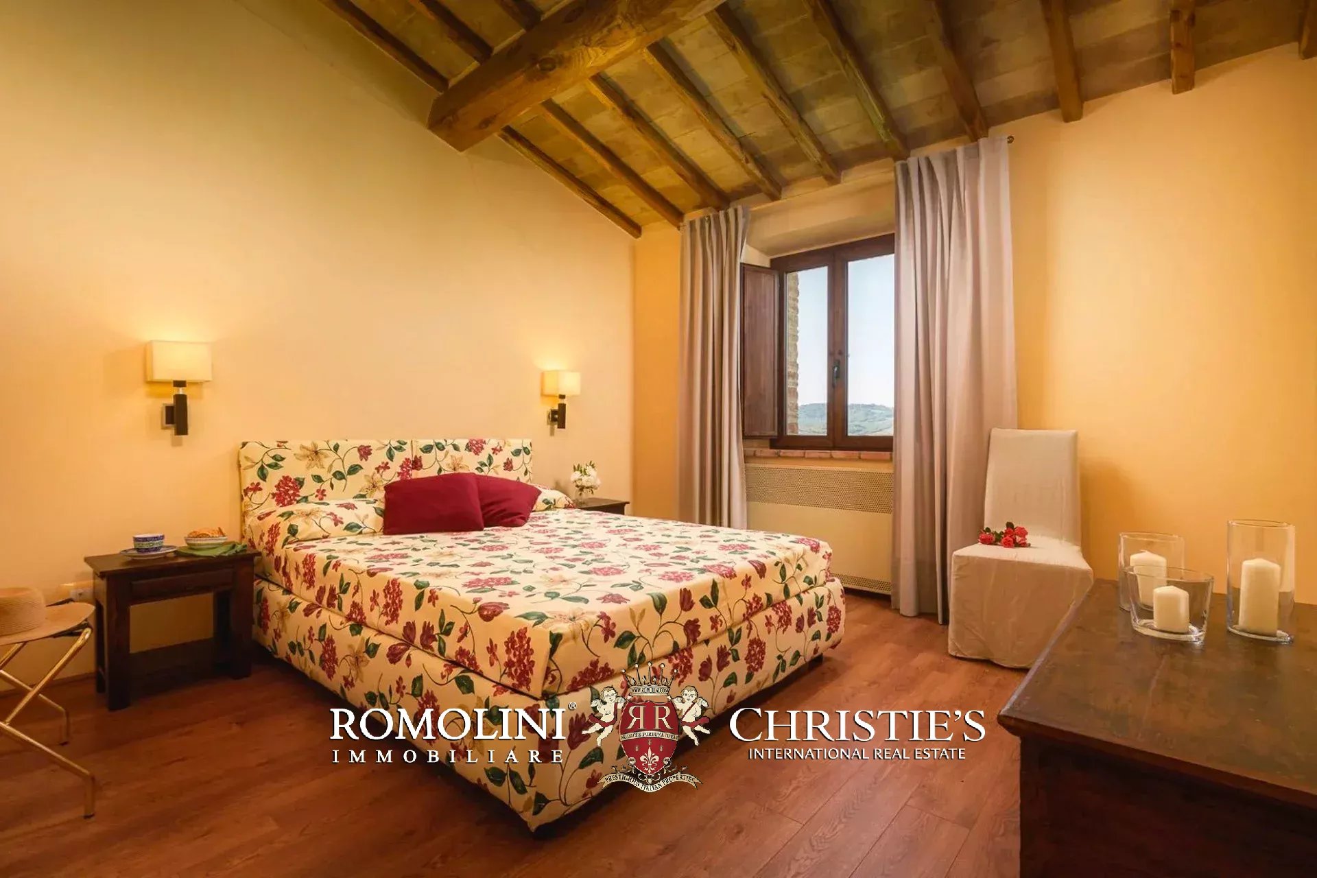 9 Bedroom Villa/Townhouse's Image 16