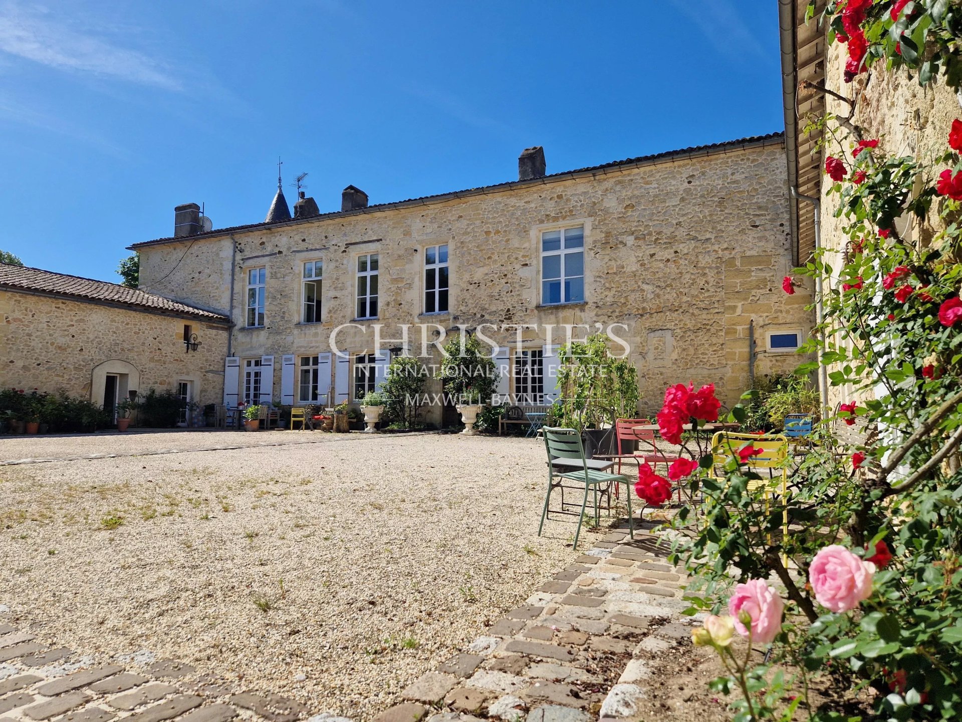 7 Bedroom Vineyard's Image 5