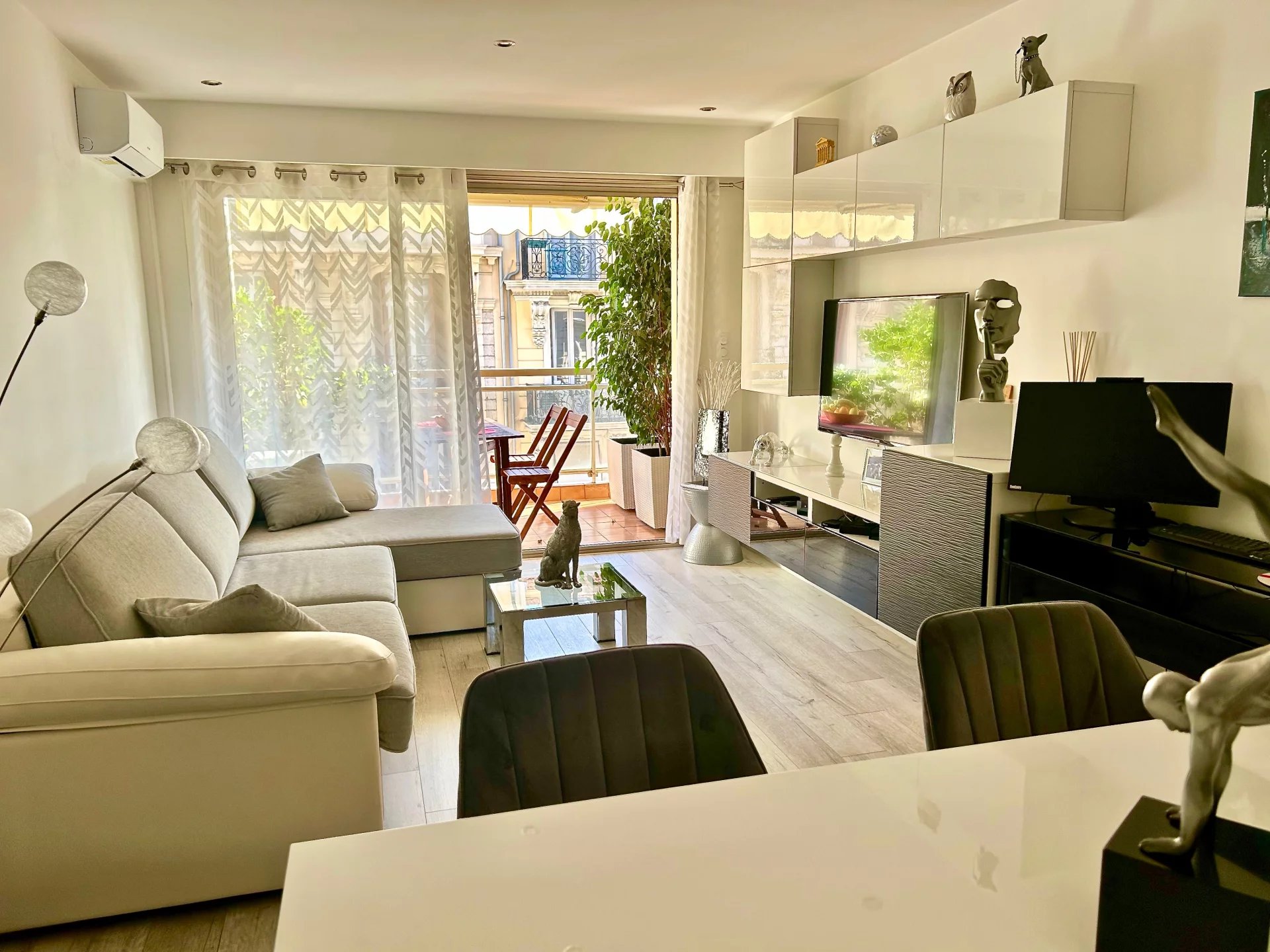 Agence immobilière de CABINET Reynier