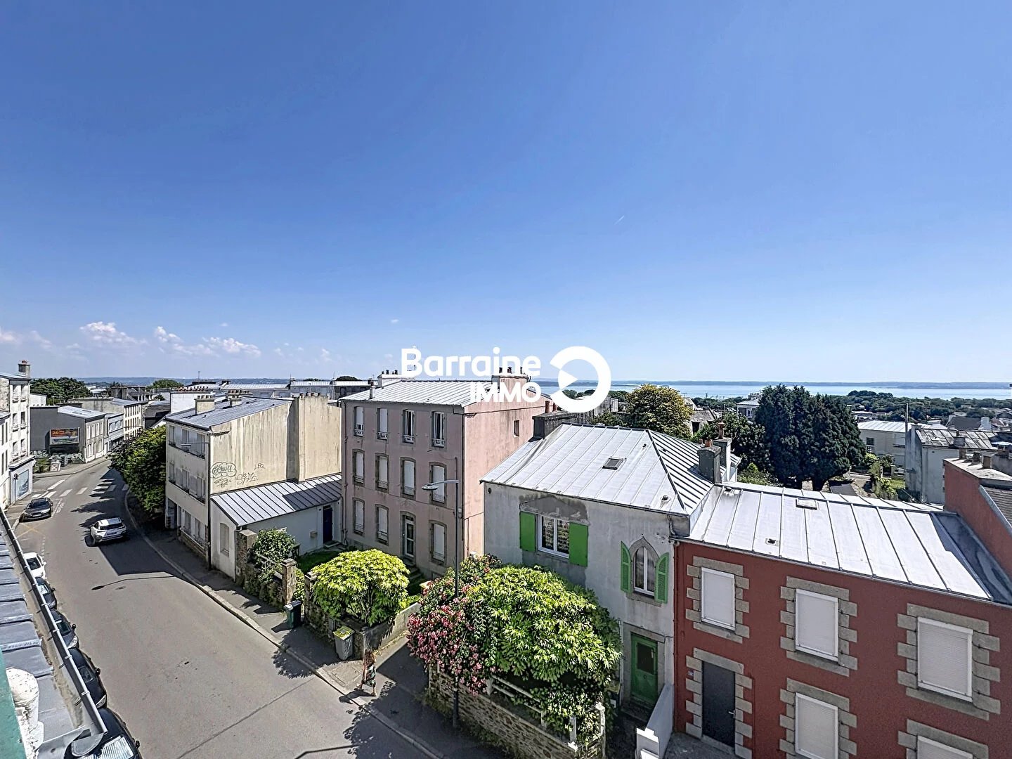 LOCATION MEUBLE BREST APPARTEMENT T5 RÉNOVÉ  AVEC GARAGE  VUE MER