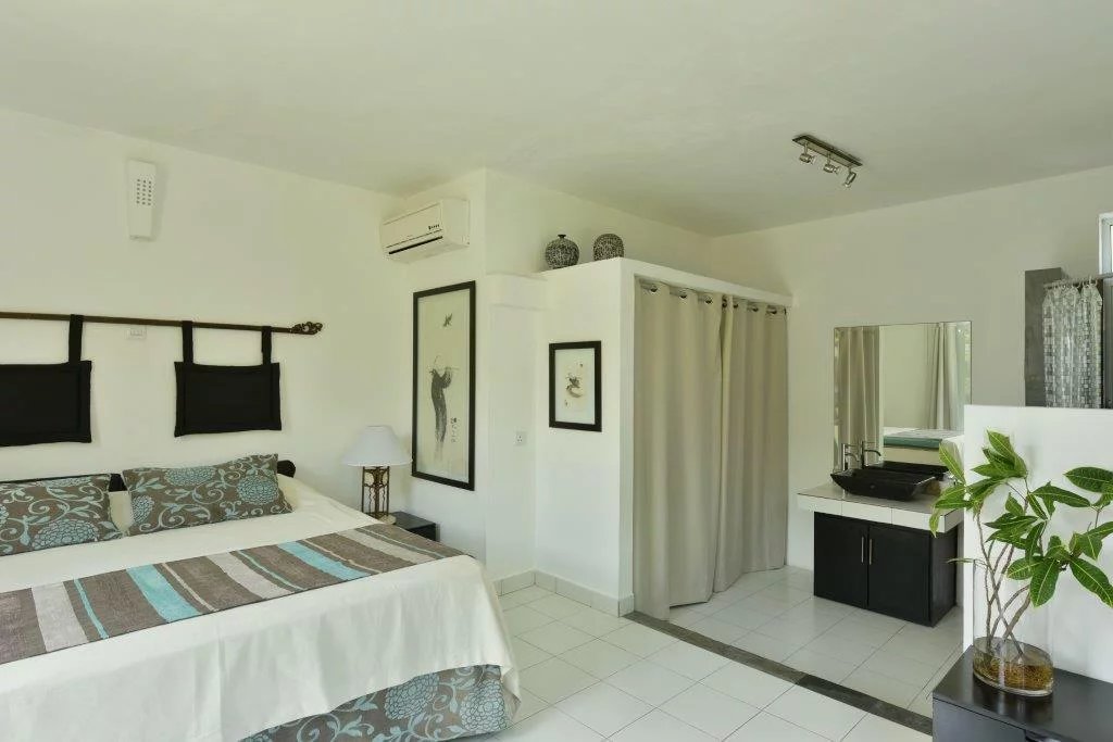 Villa Belle Mare - picture 9