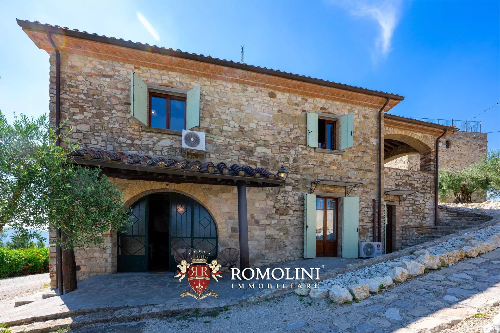 10 Bedroom Villa/Townhouse's Image 32