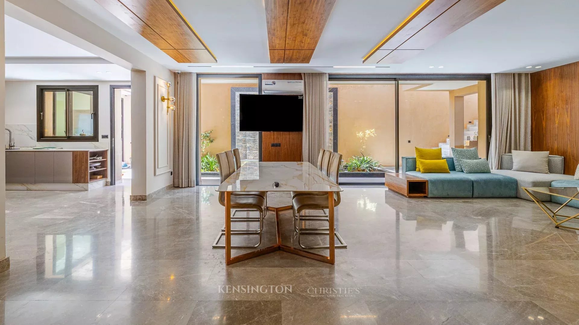 5 Bedroom Villa/Townhouse's Image 21