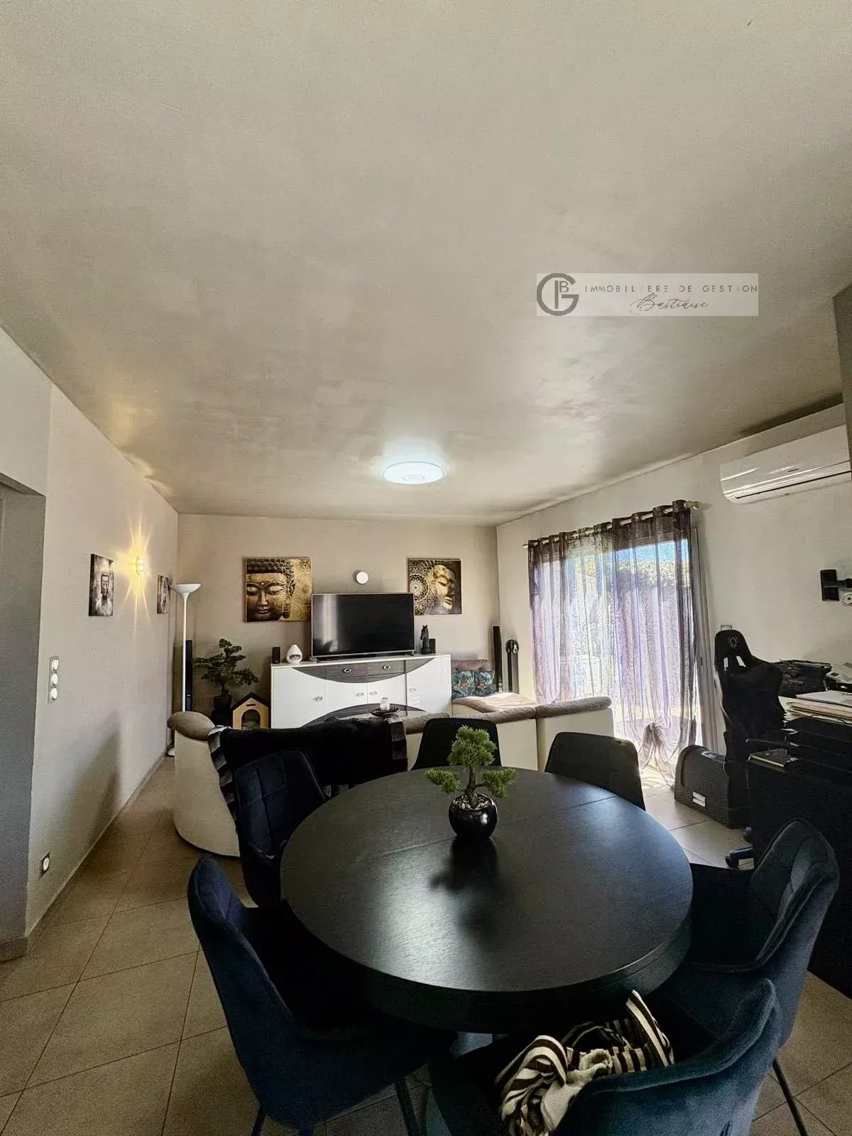 Agence immobilière de 