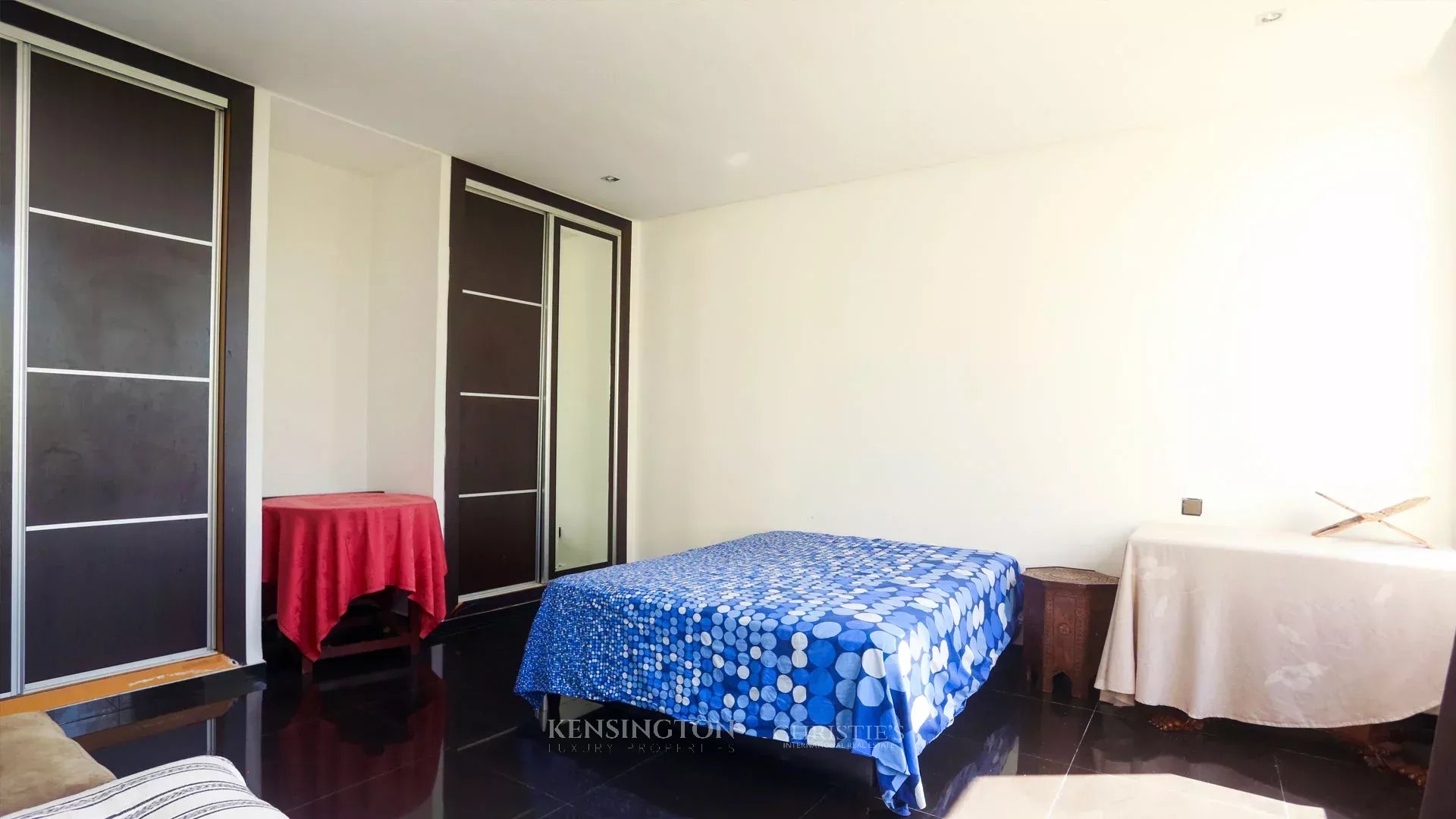 7 Bedroom Villa/Townhouse's Image 11