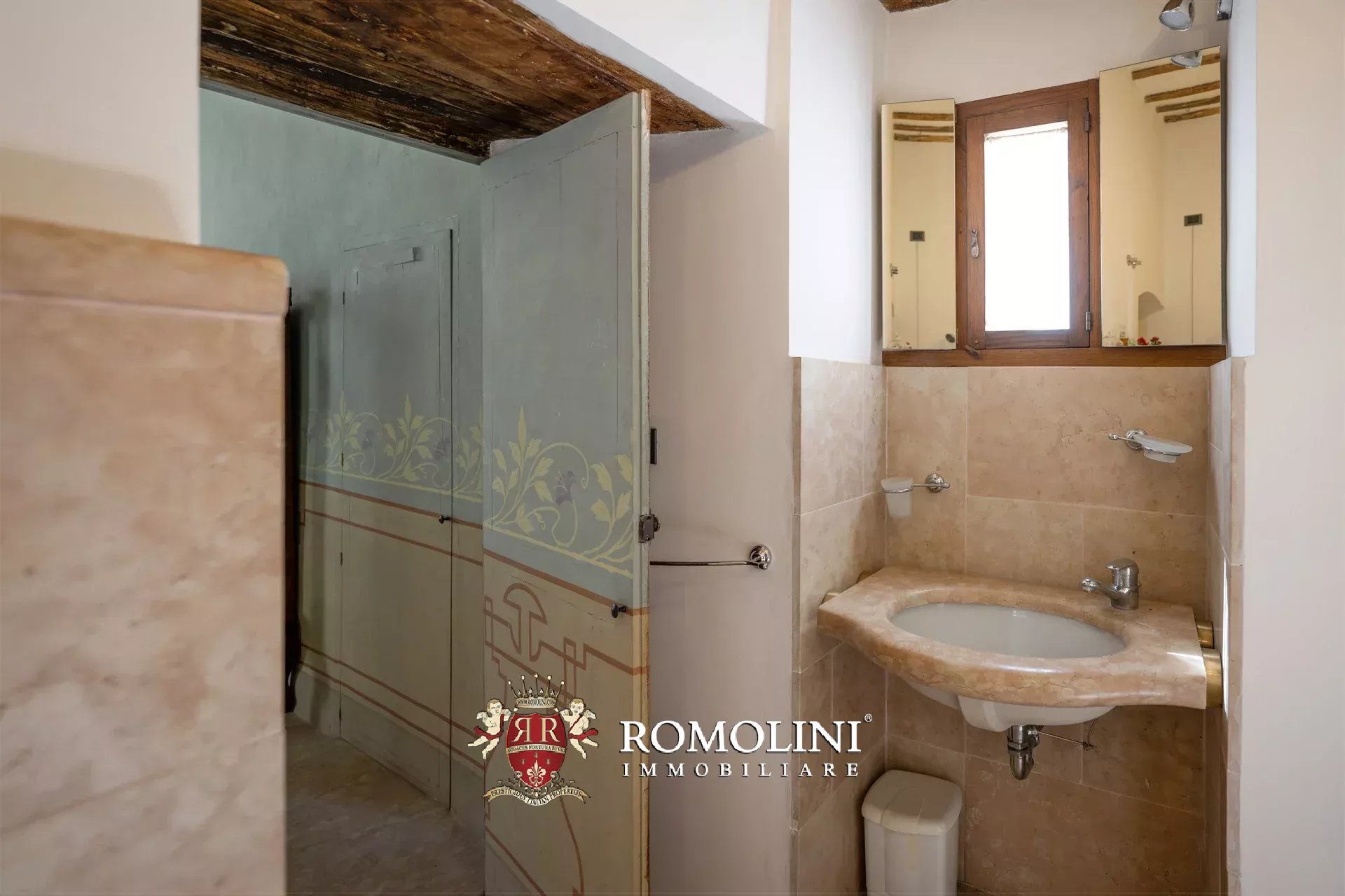5 Bedroom Villa/Townhouse's Image 15