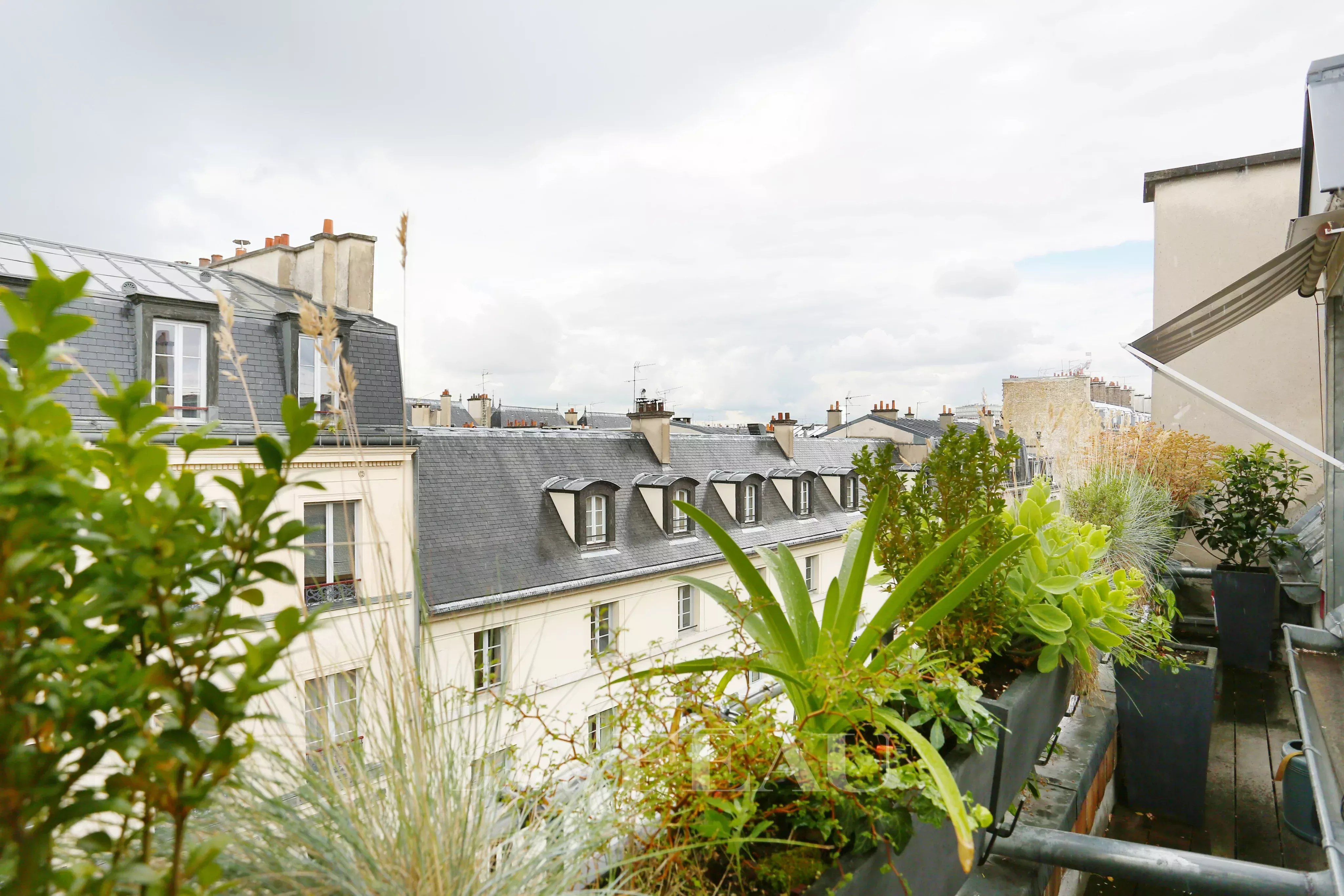 Sale Apartment Paris 4th