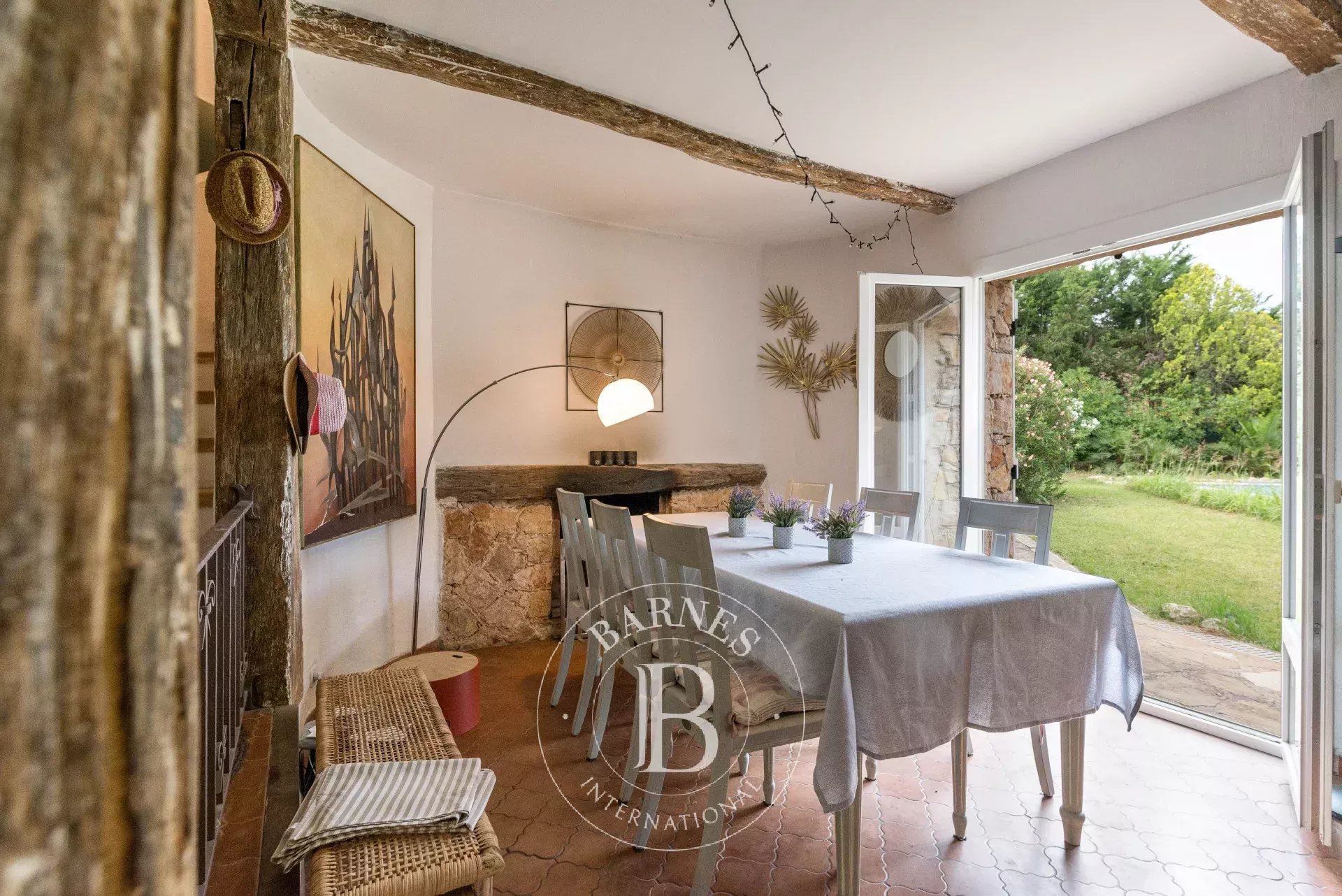 Ev Peymeinade - picture 11