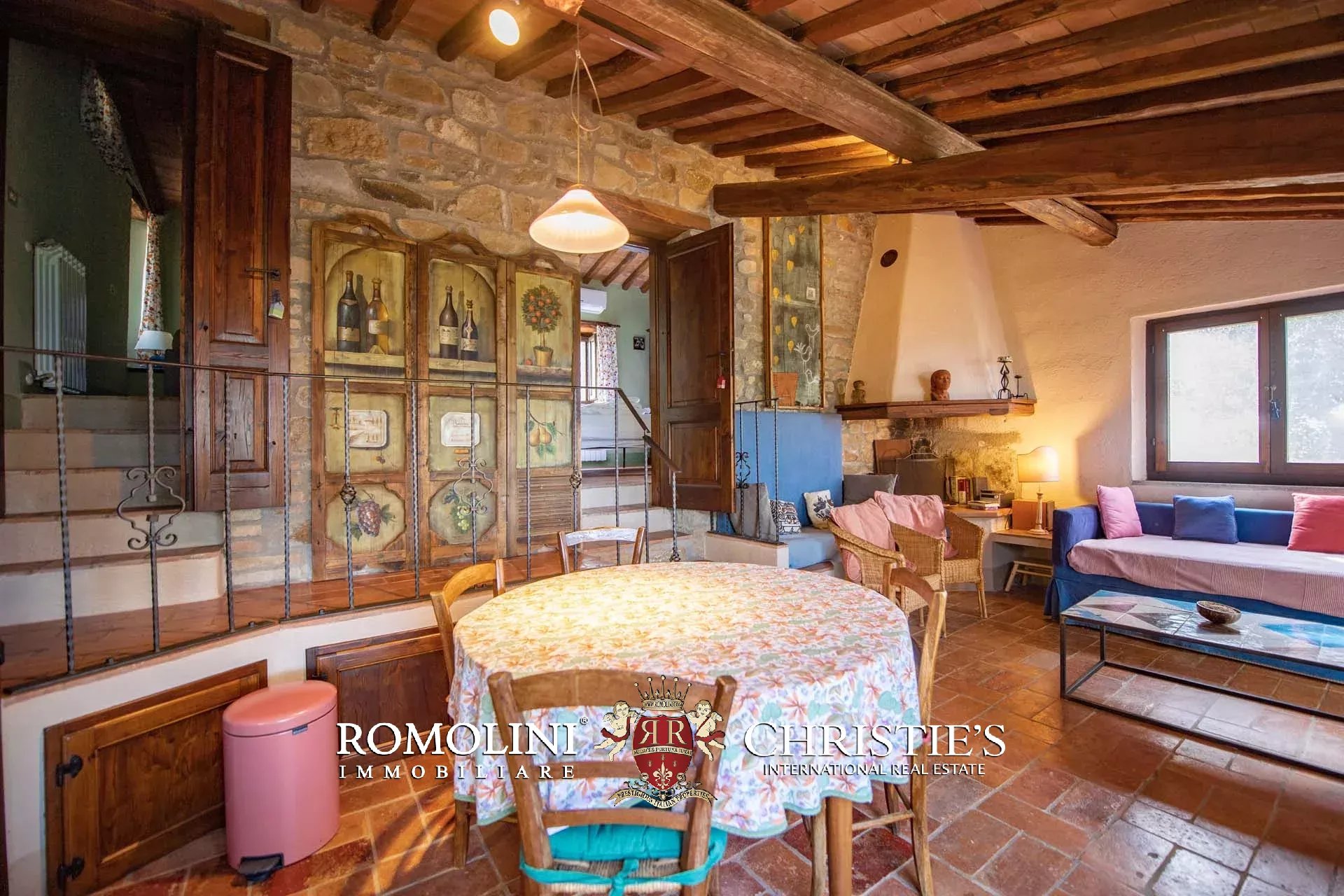 6 Bedroom Villa/Townhouse's Image 37