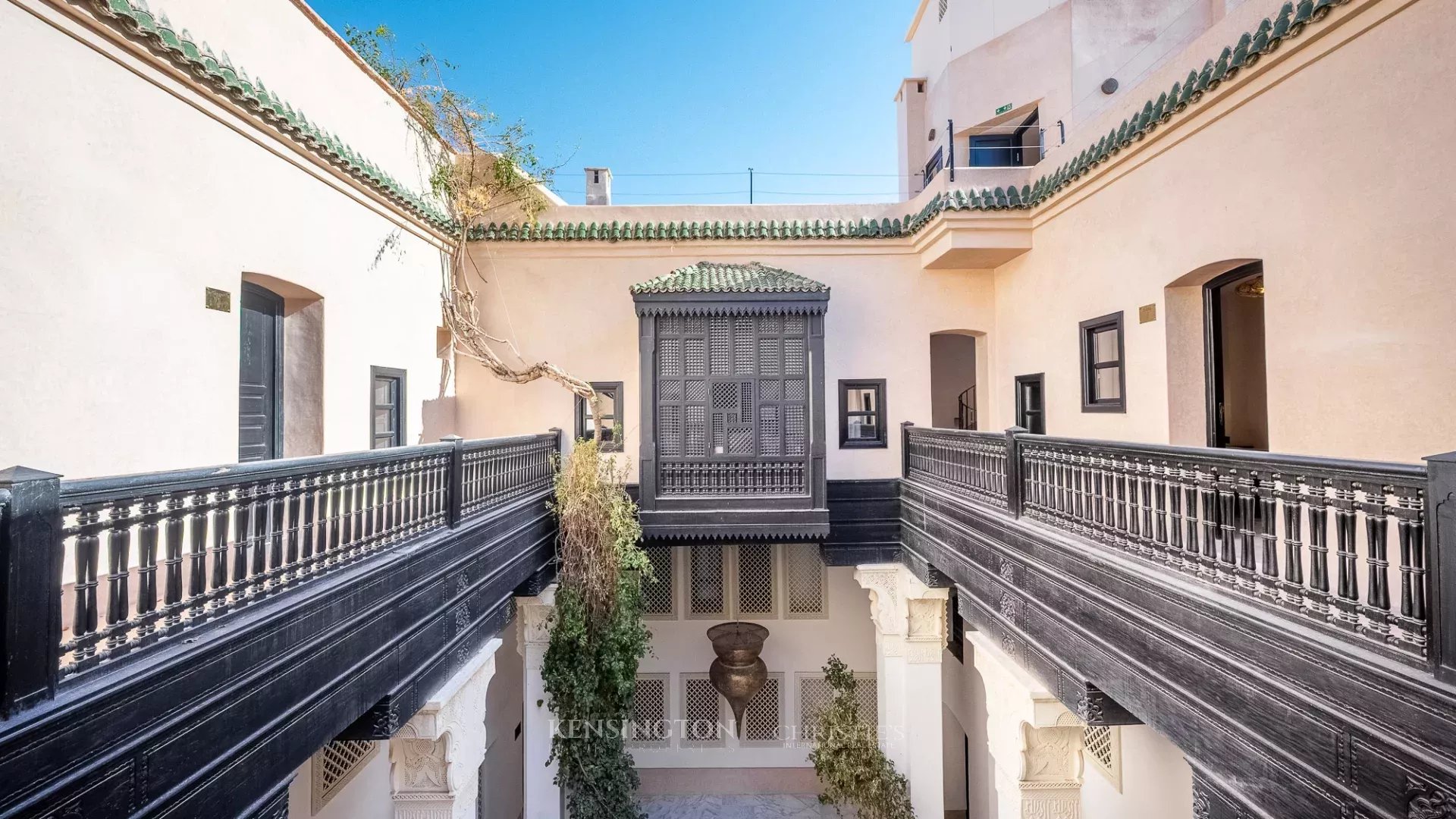 10 Bedroom Villa/Townhouse's Image 17
