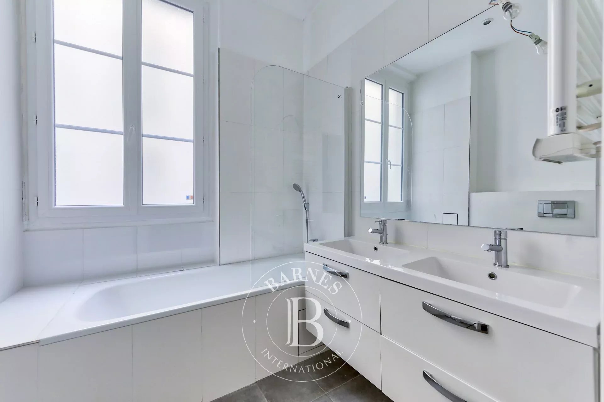 Daire Paris 8ème - picture 11