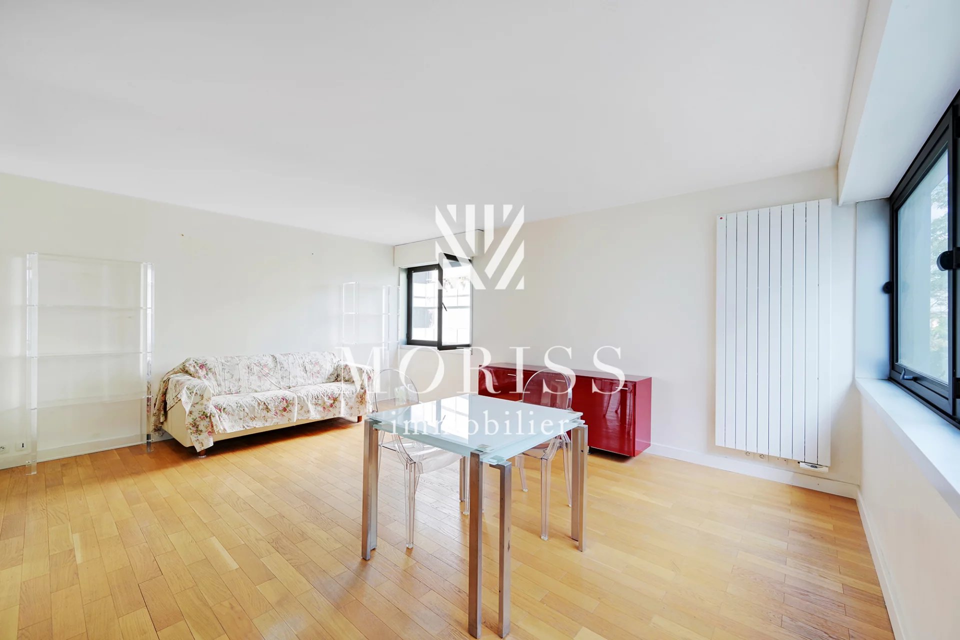 PARIS 8e - Rue de Berri - Studio meublé - Image 1