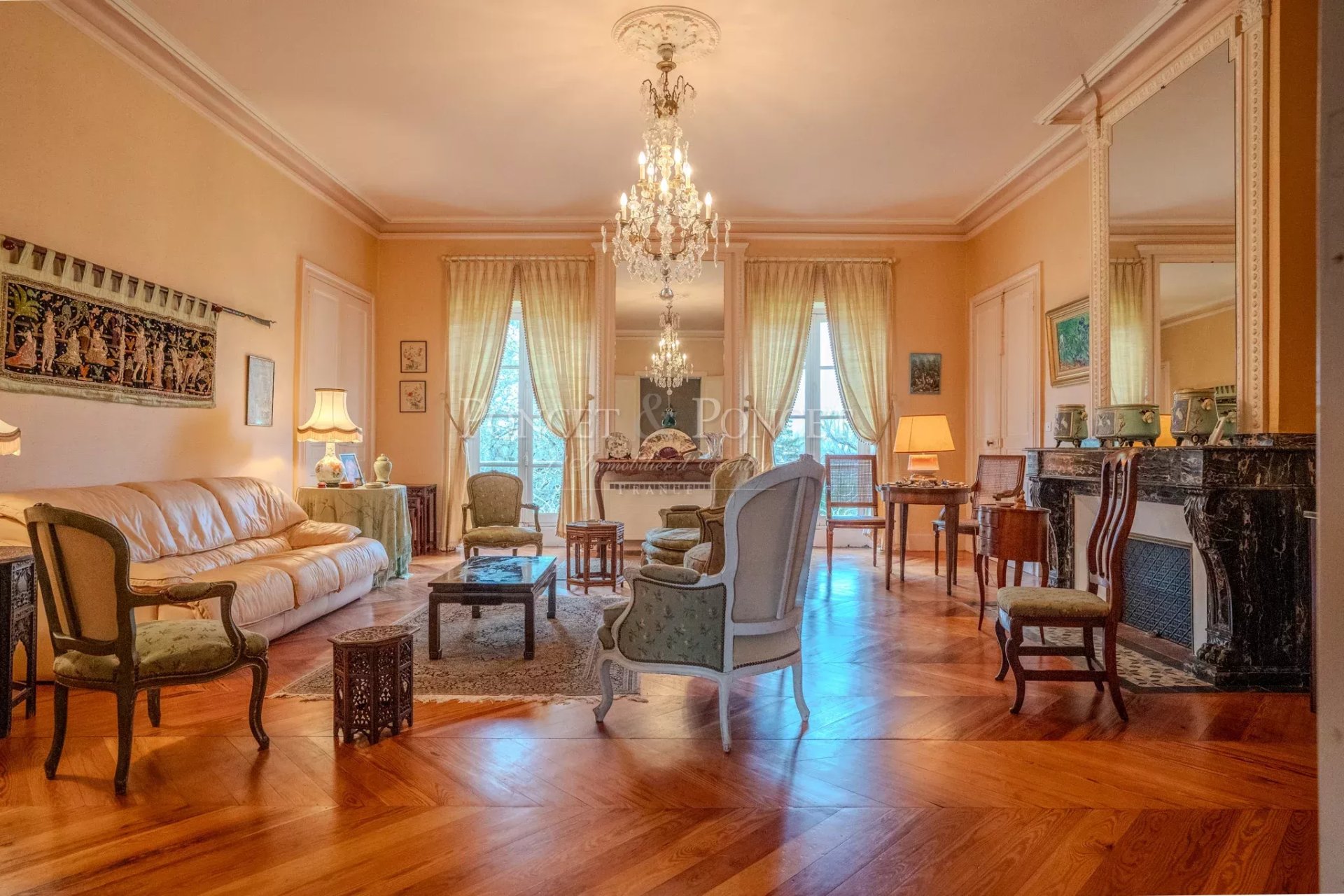 6 Bedroom Chateau's Image 16