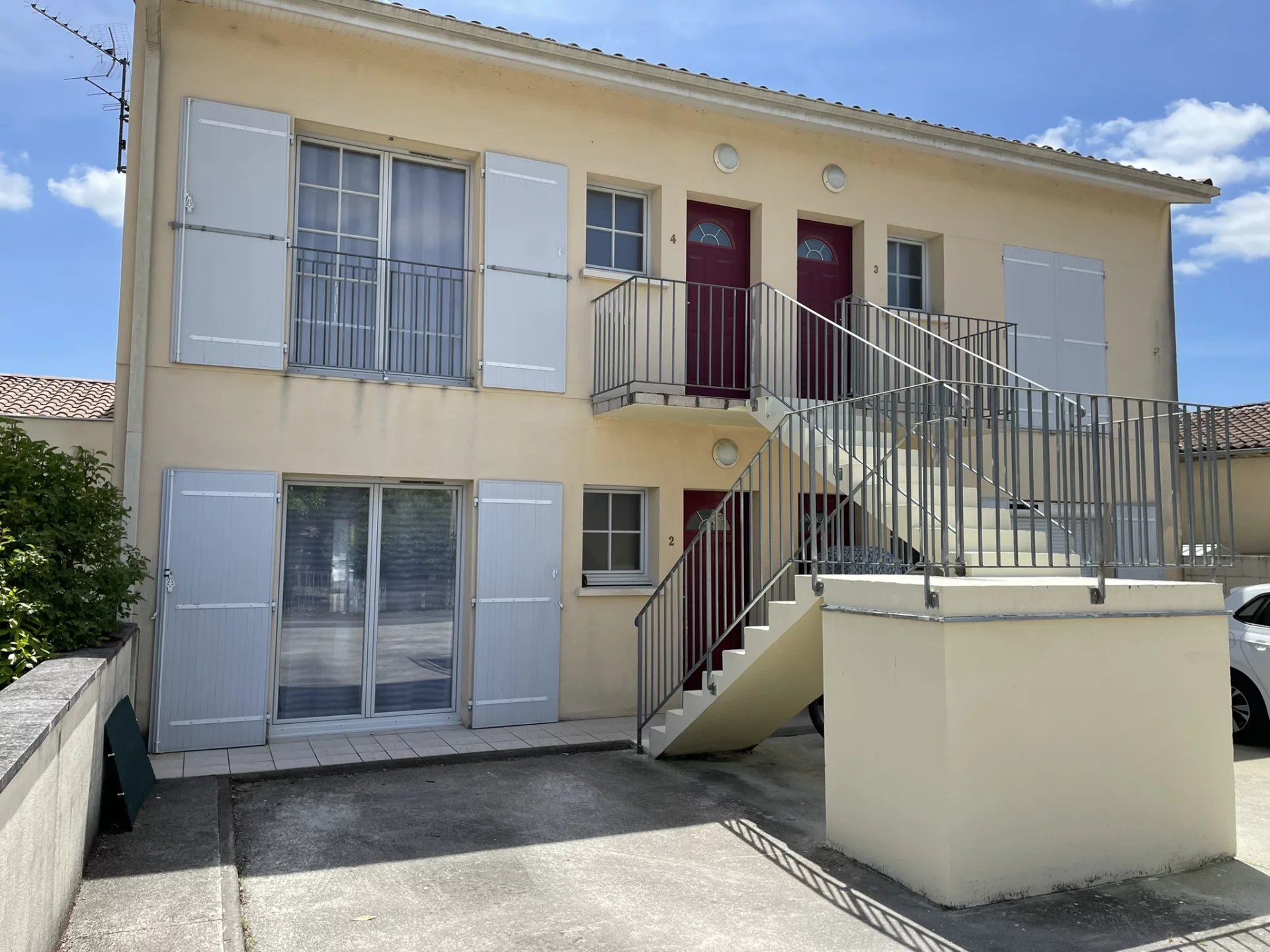 Appartement en Rez-de-chaussée de type 3 de 72 m² env.  - Proche ttes commodités