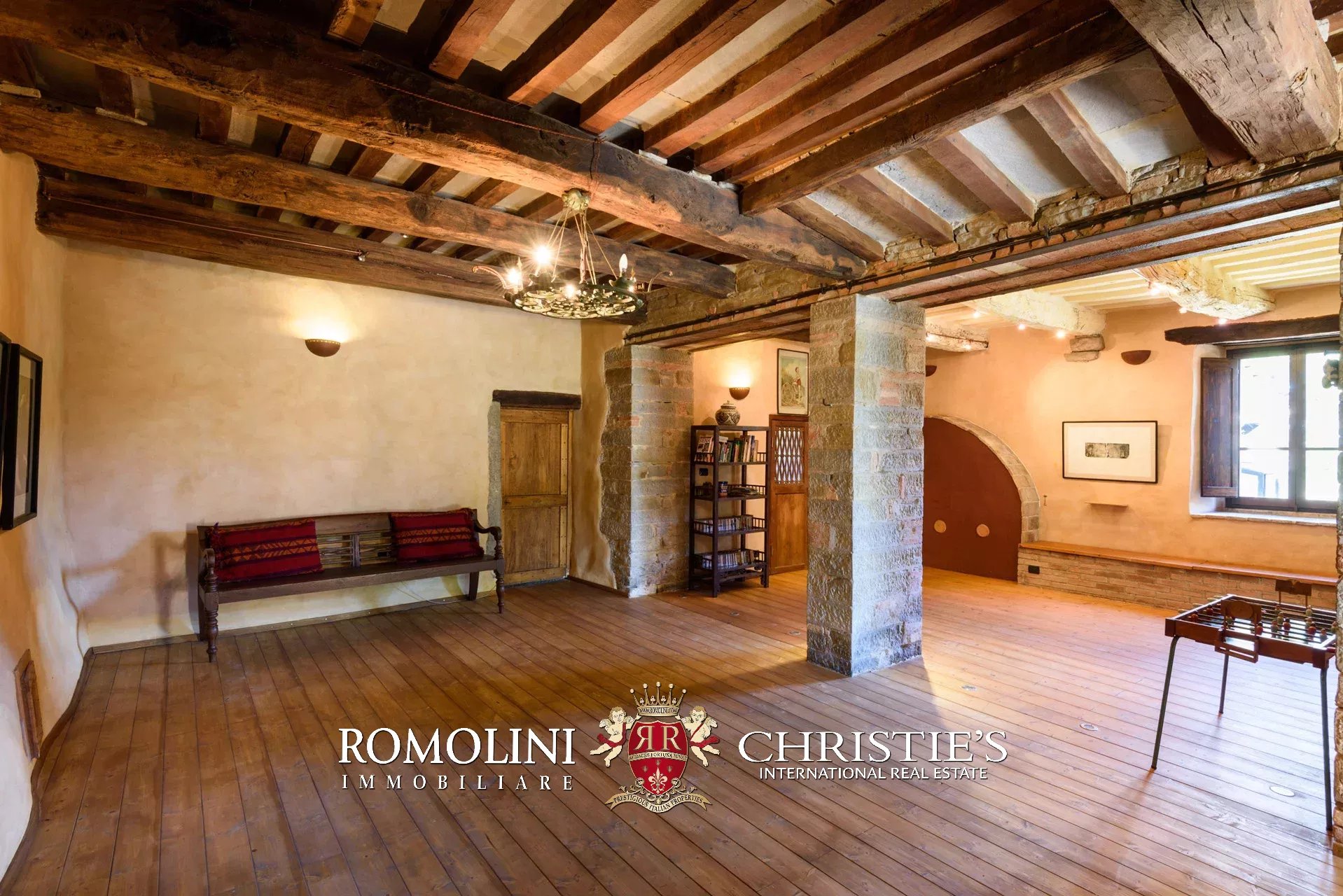 5 Bedroom Villa/Townhouse's Image 37