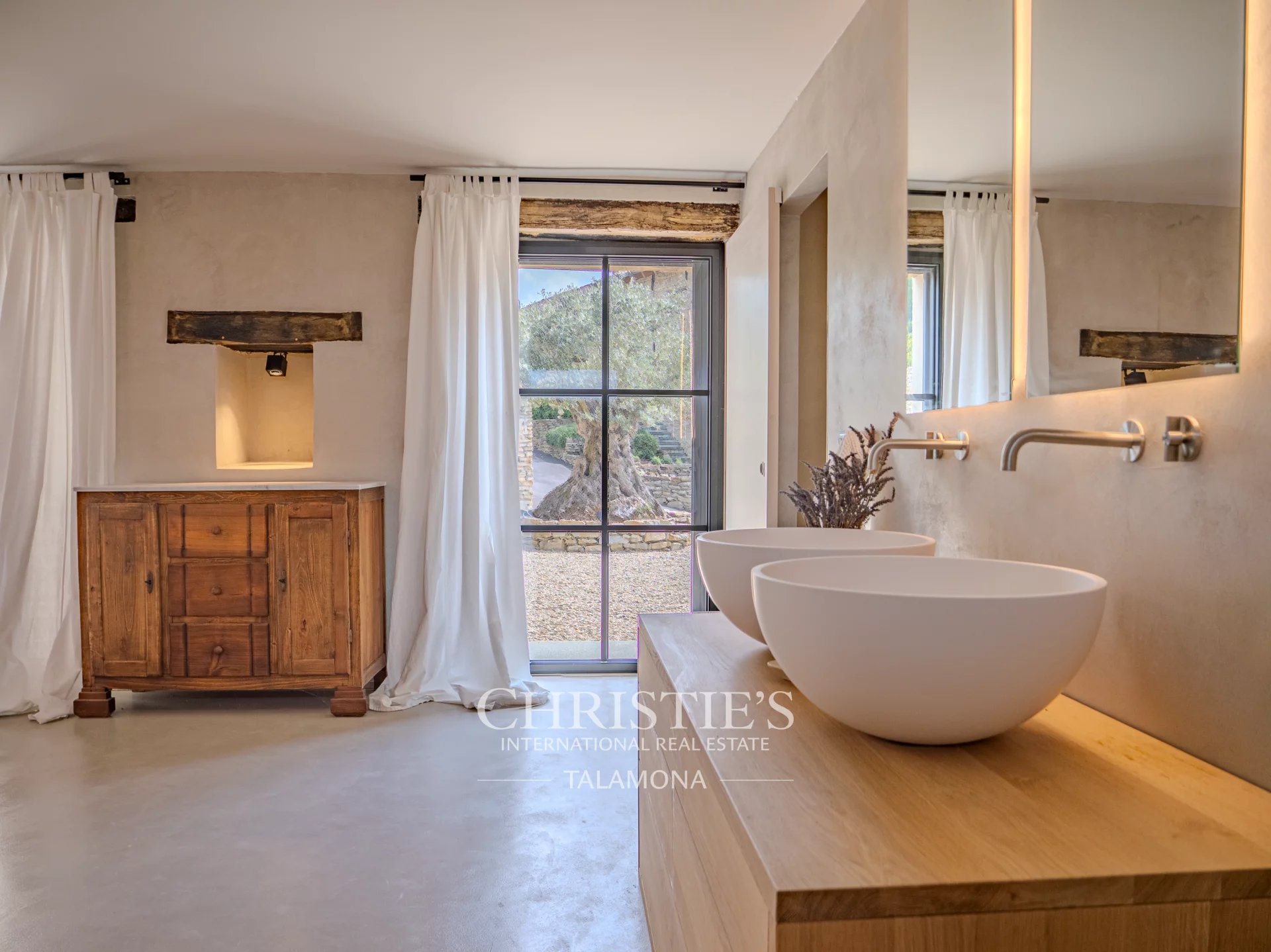 4 Bedroom Villa/Townhouse's Image 55