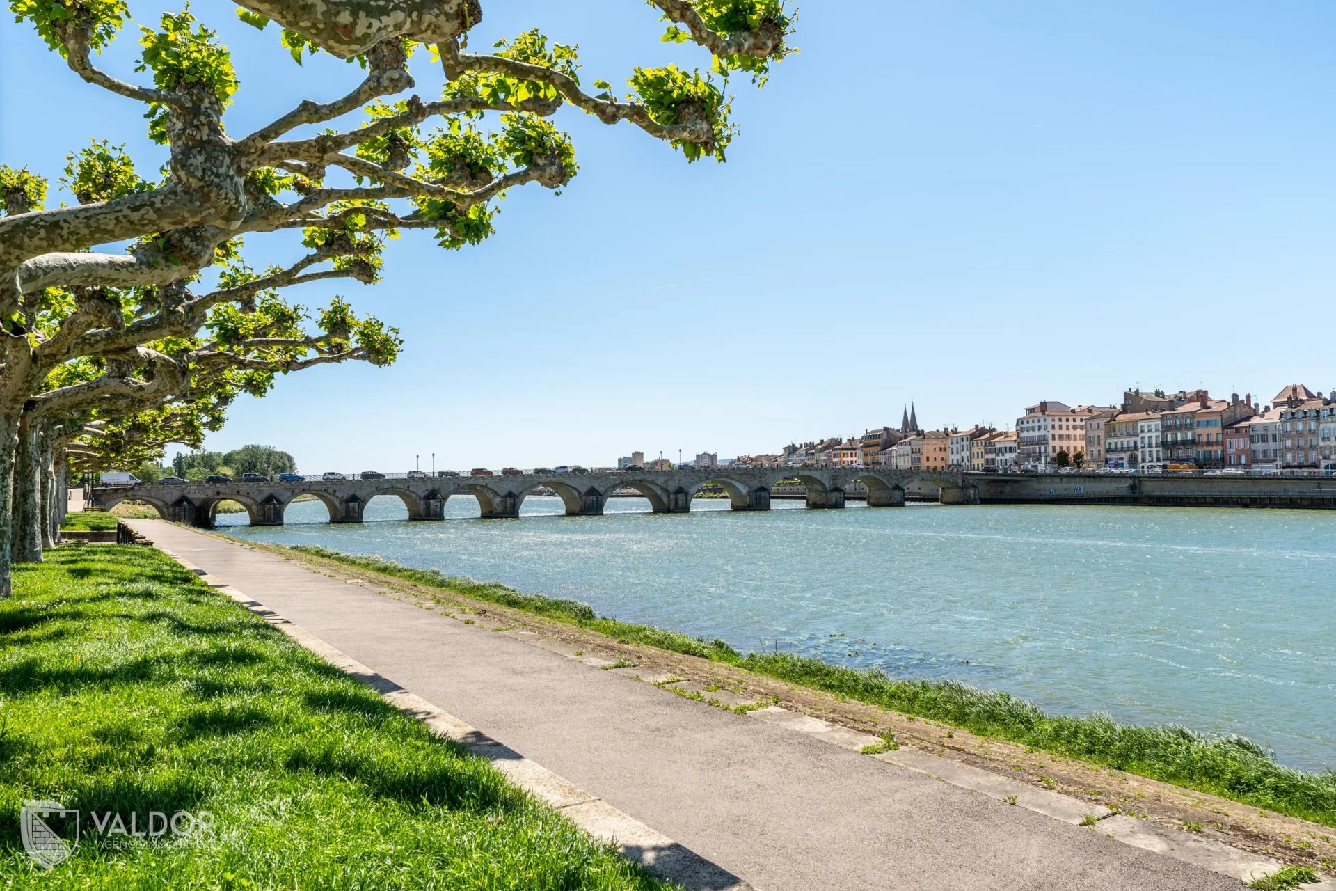 Triplex en bord de Saône - Saint Laurent sur Saône