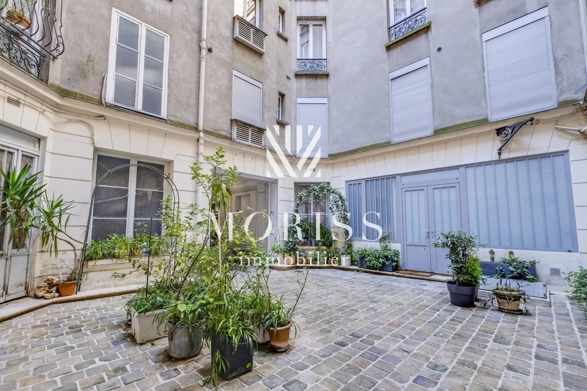 APPARTEMENT 2 PIECES - CADET- 75009 PARIS - Image Array