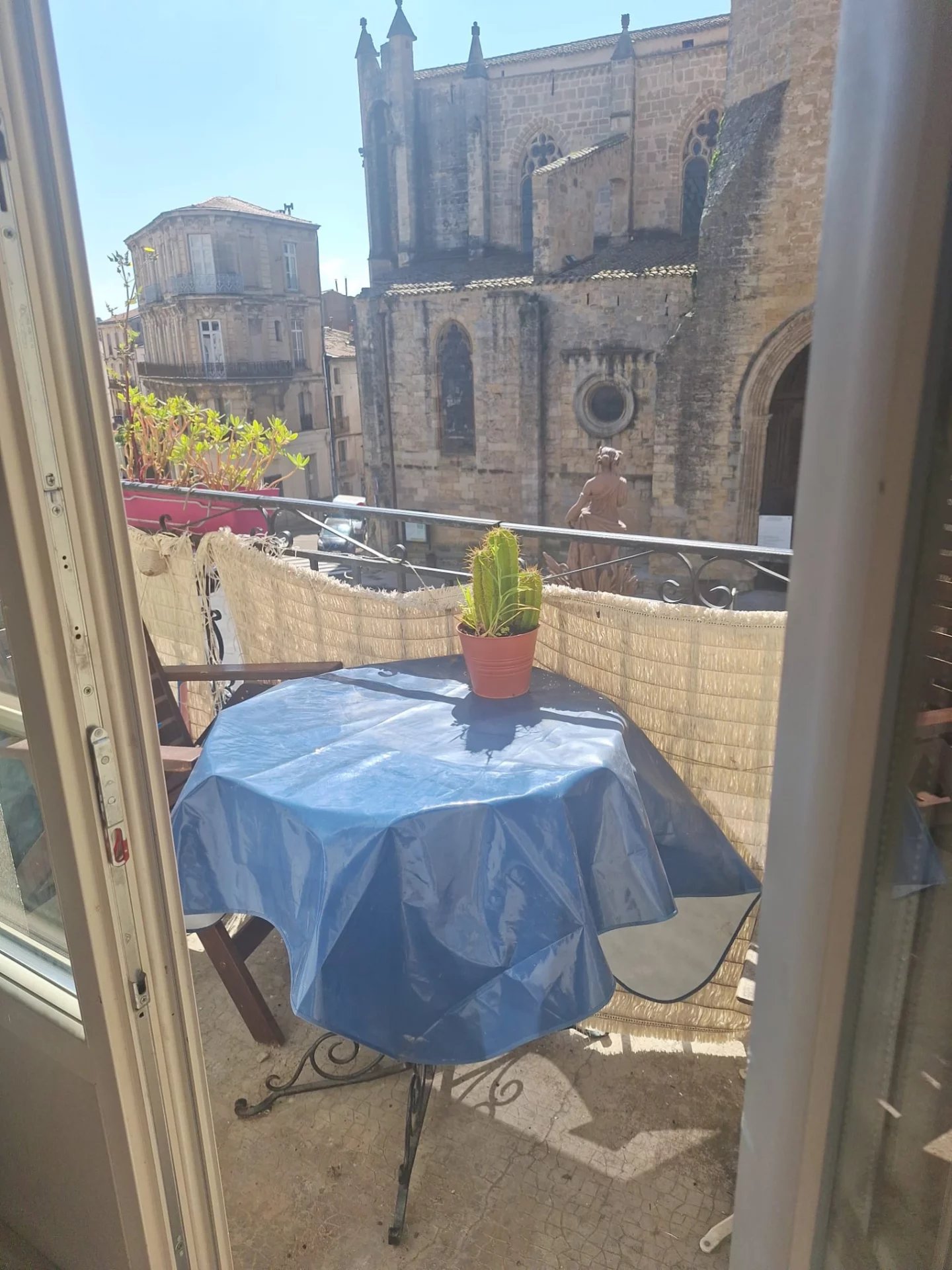 A louer maison de village de 5 pièces située à Clermont l'Hé