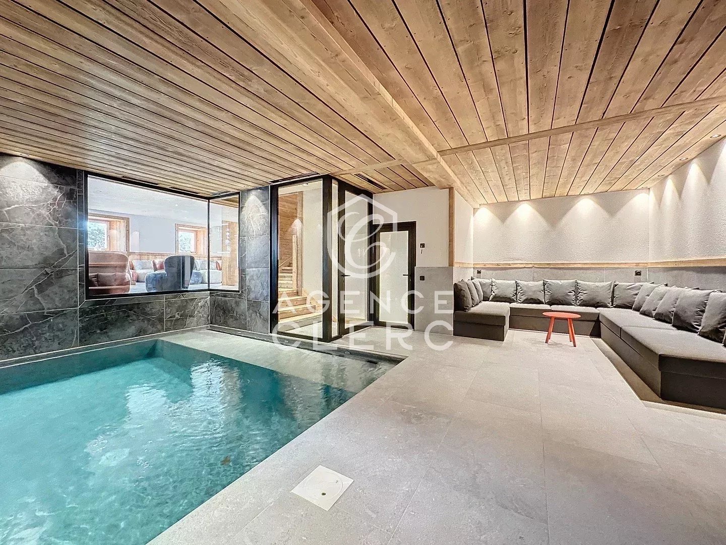 6 Bedroom Villa/Townhouse's Image 19