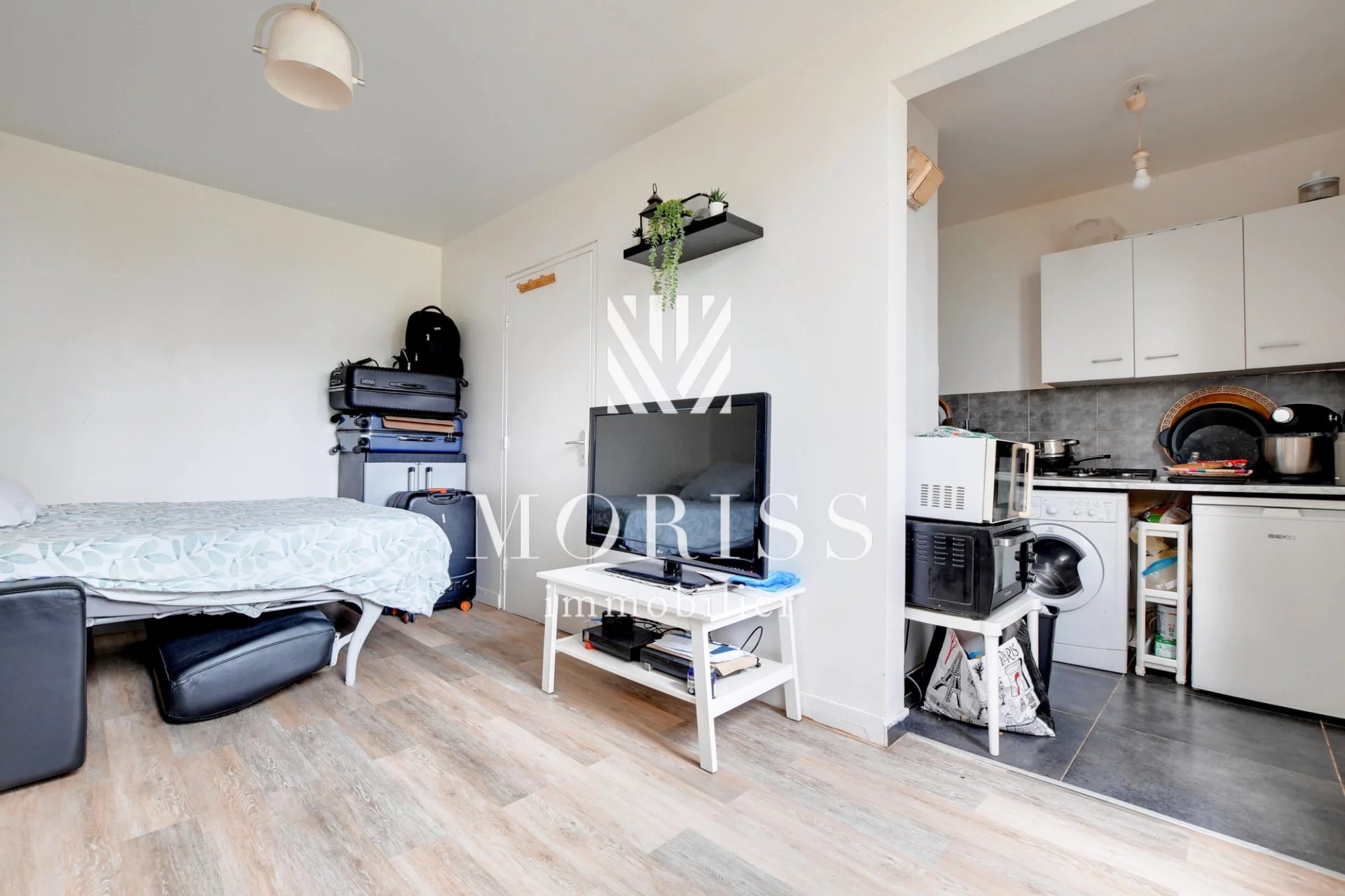 STUDIO 25M2 / QUARTIER VILETTE / METRO LIGNE 7 - Image Array