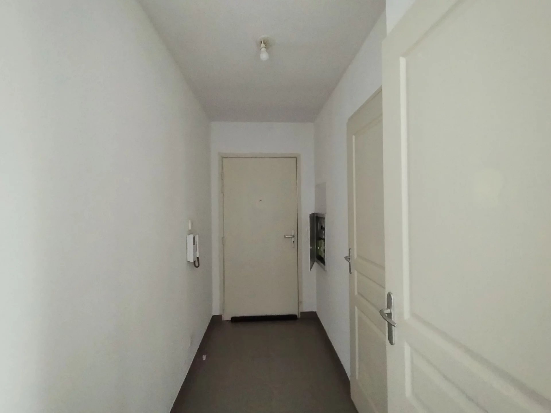 482536 Location Saint-Genis-Laval