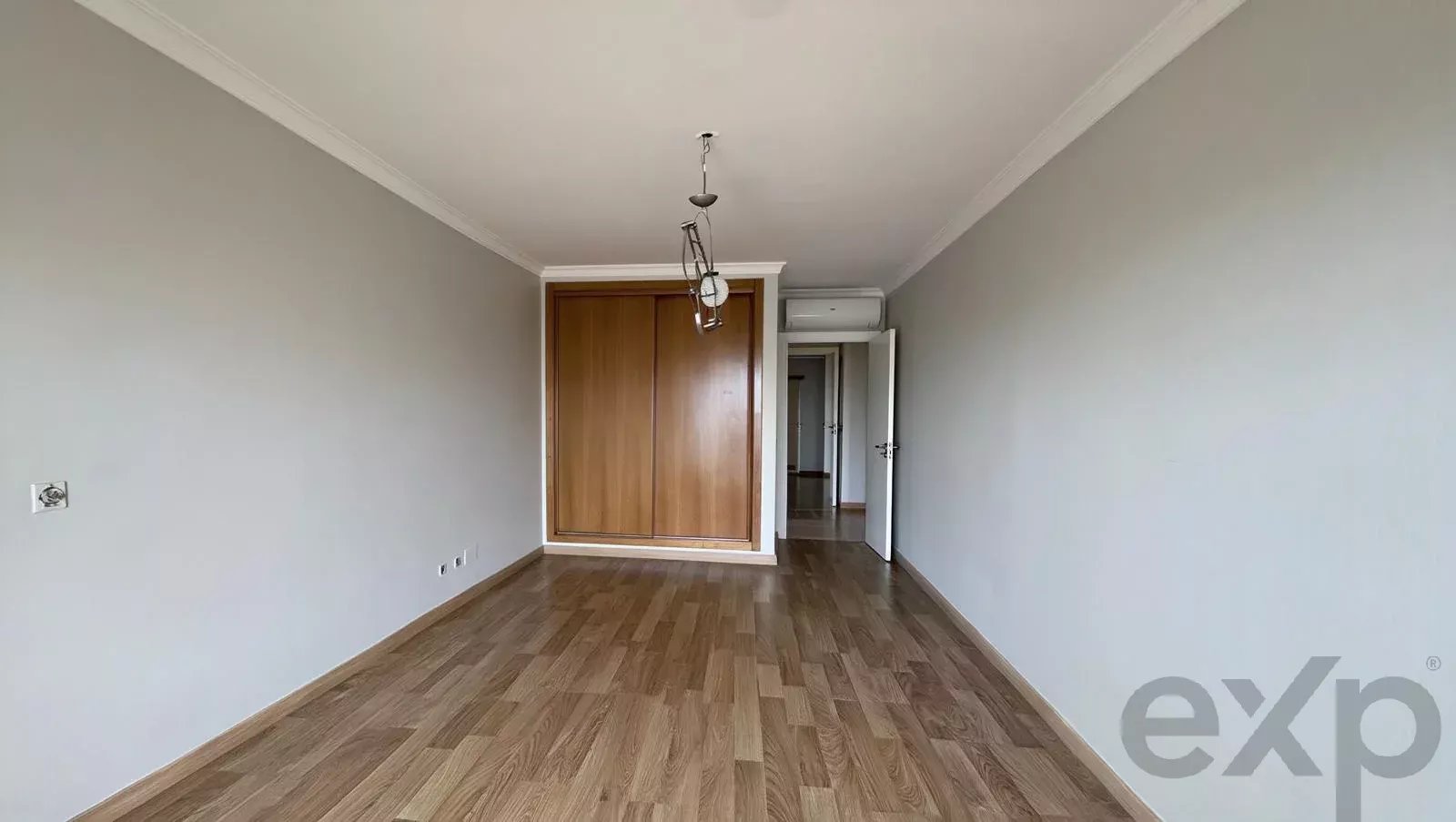 Spacious 3-Bedroom Apartment in Quelfes, Olhão 86993728 image 2