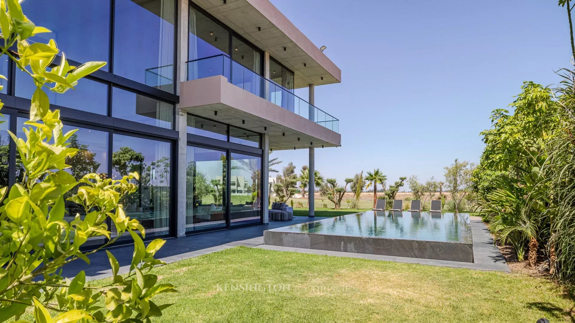 5 Bedroom Villa/Townhouse's Image 3