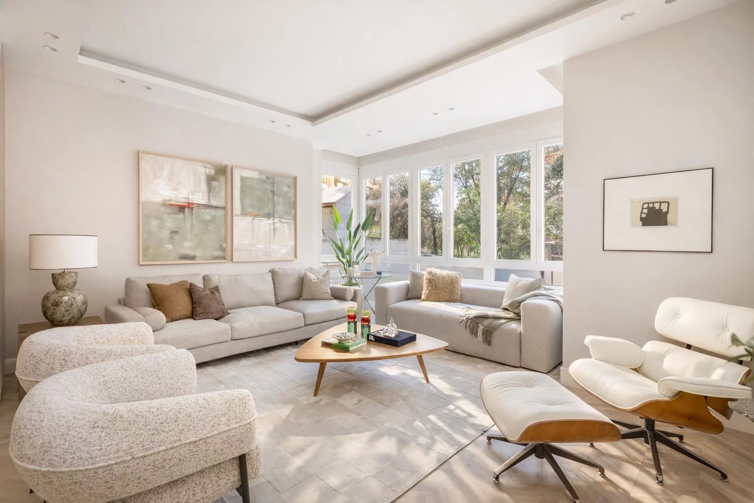 An oasis of light and tranquility in the heart of Chamberí