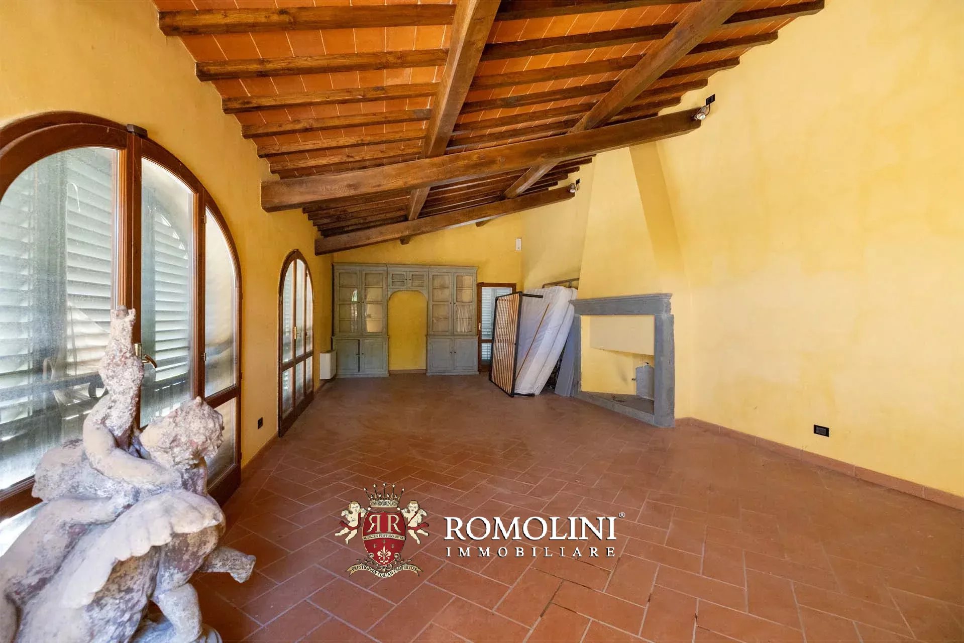 8 Bedroom Villa/Townhouse's Image 26
