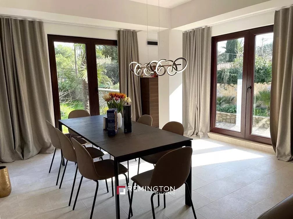 3 Bedroom Villa/Townhouse's Image 5