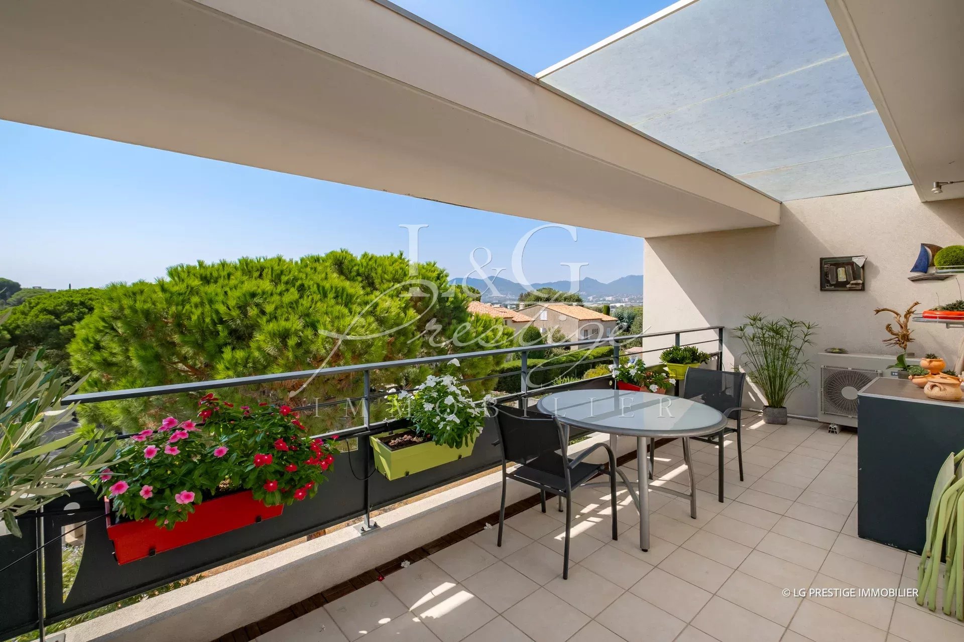 06150 CANNES-LA-BOCCA APPARTEMENT