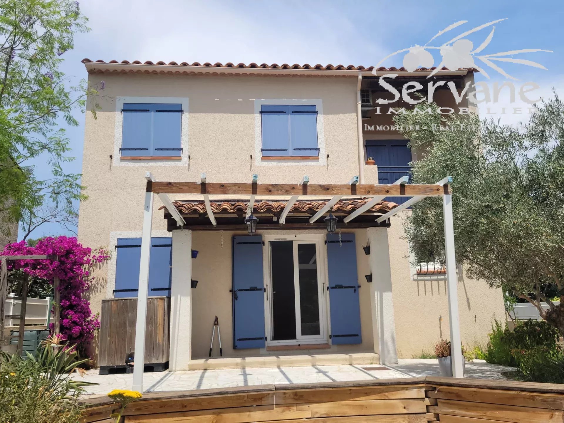 Charming 2-Bedroom Villa with Modern Amenities in Fréjus